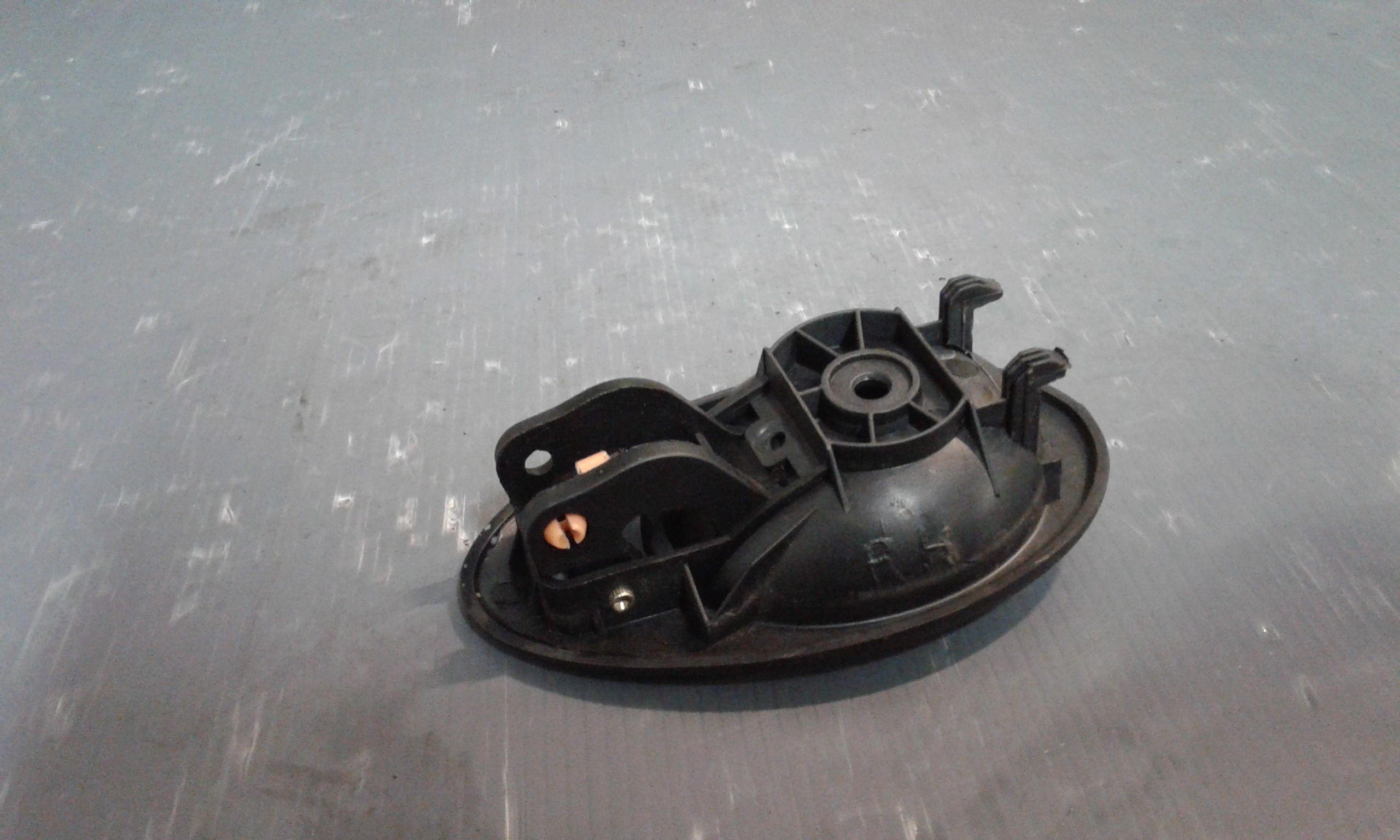 Maniglia Int. Apertura Porta Post. Destro 96601586 Usato