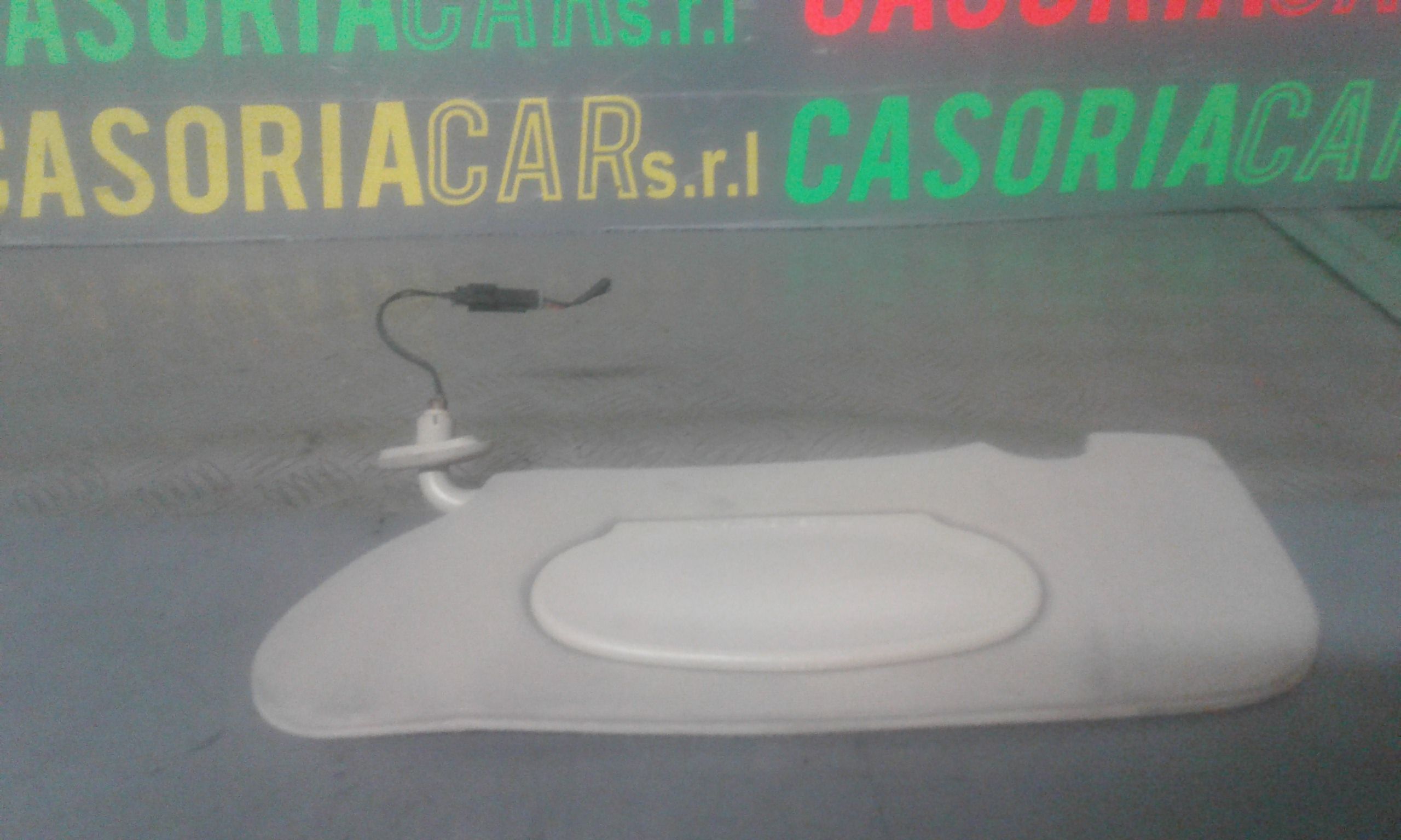 Aletta Parasole Parabrezza Sinistro K1EK37DK5AA Usato