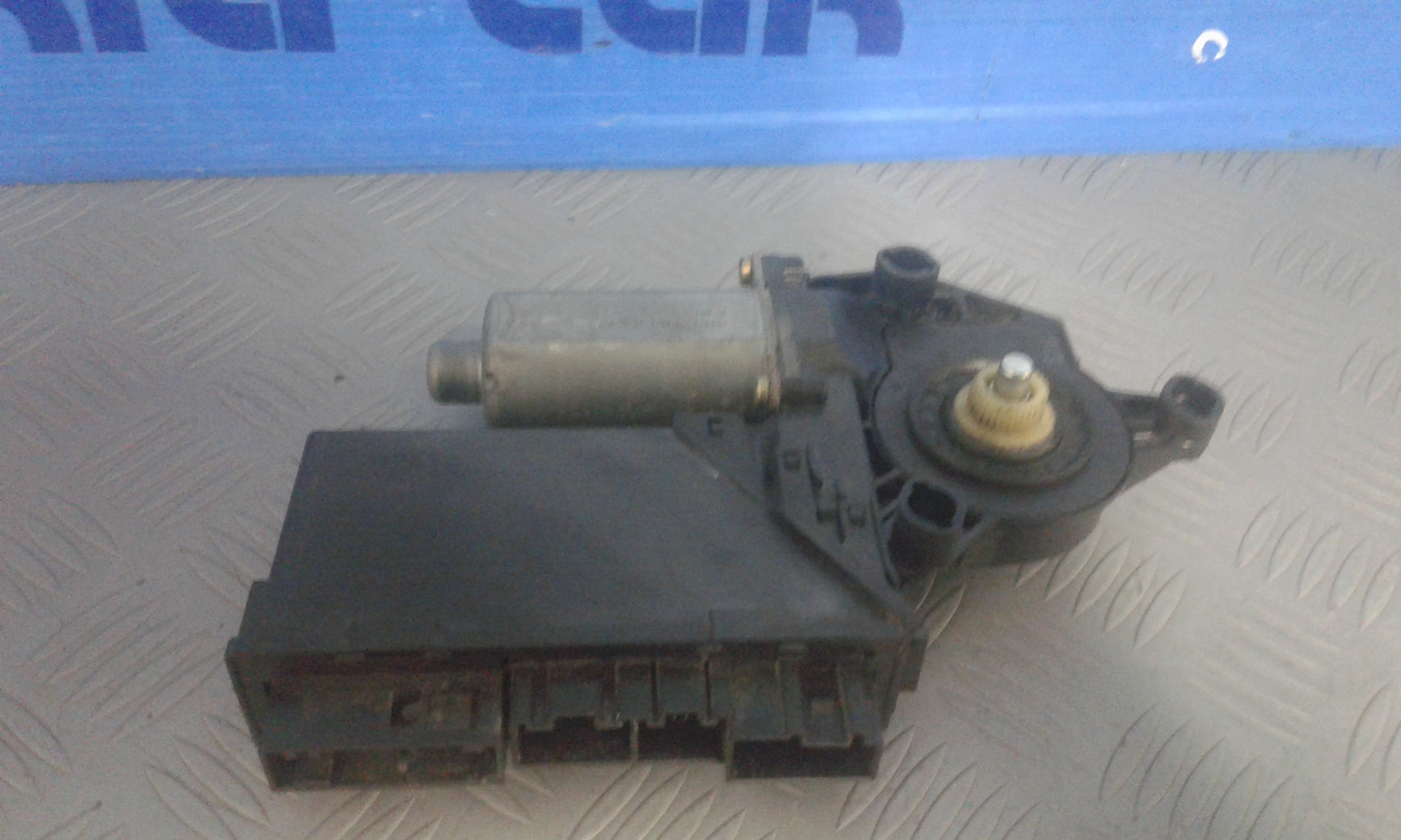 Motorino Alzacristallo Porta Post. Destro 8E0959802E Usato