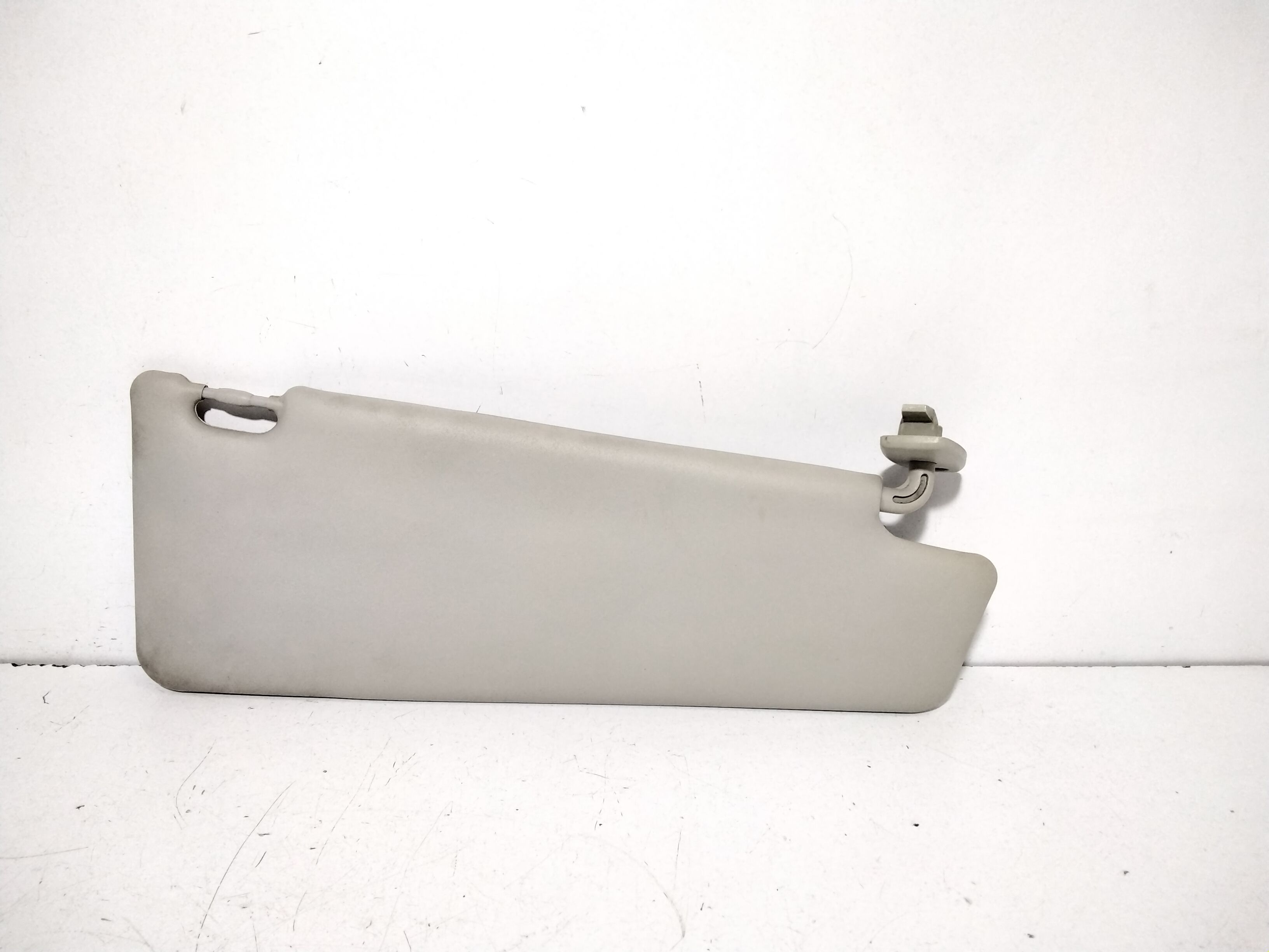 Aletta Parasole Parabrezza Sinistro 735361679 Usato