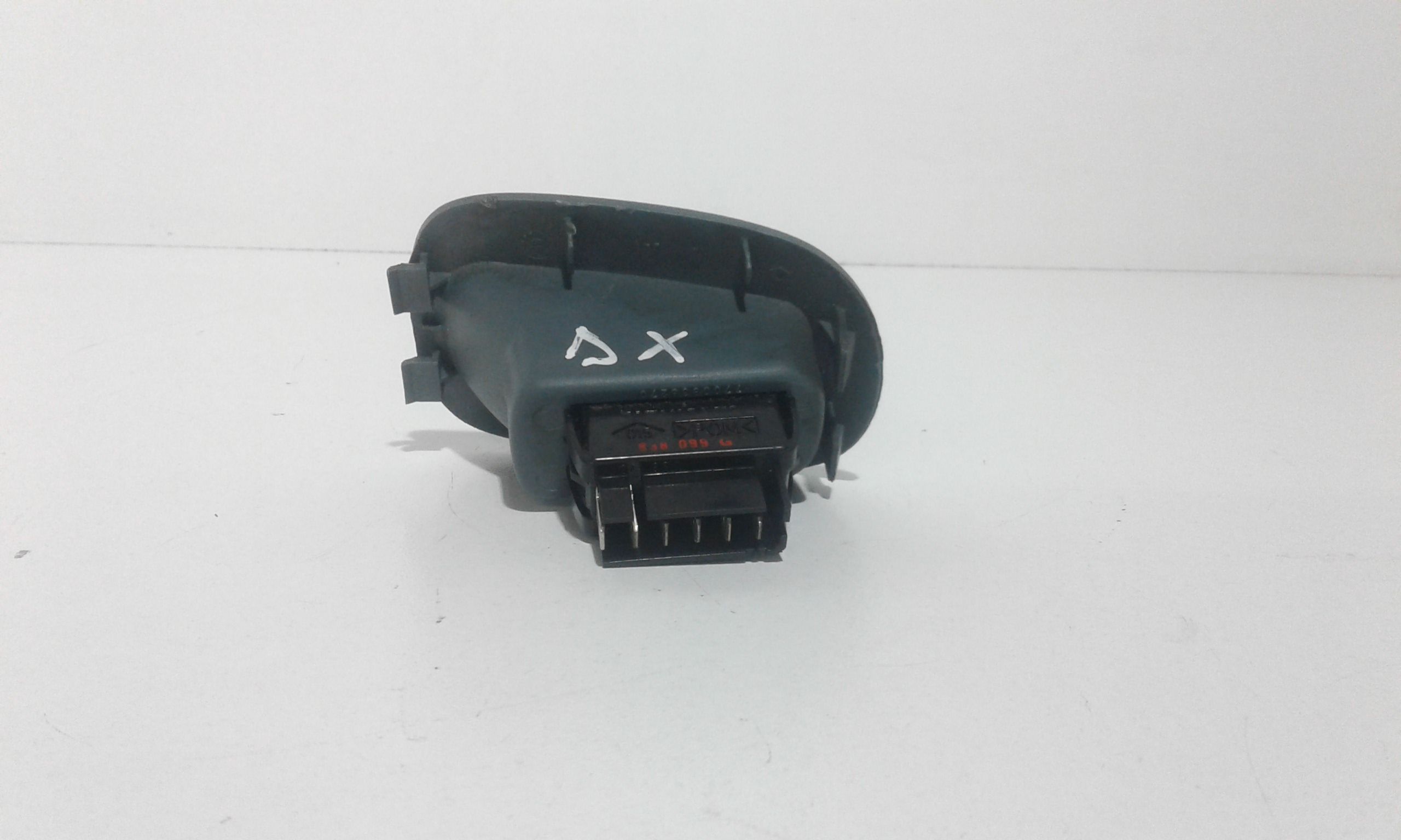 Interruttore Alzacristalli Porta Ant. Destro Usato