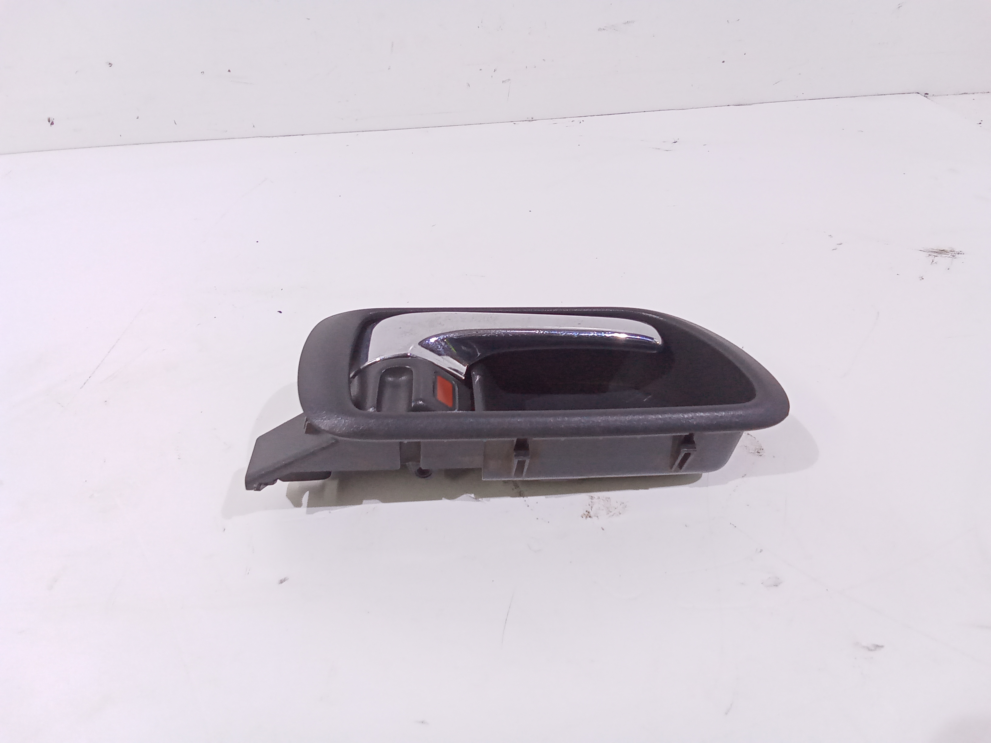 Maniglia Int. Apertura Porta Ant. Destro Usato