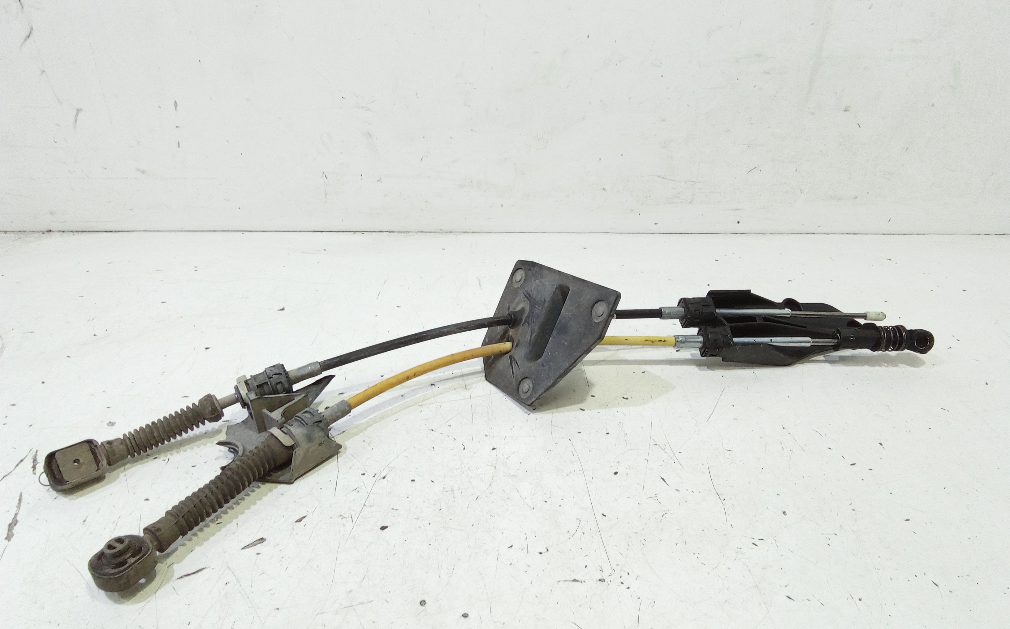 Kit Cavi Comando Leva Cambio 7C1711877C Usato