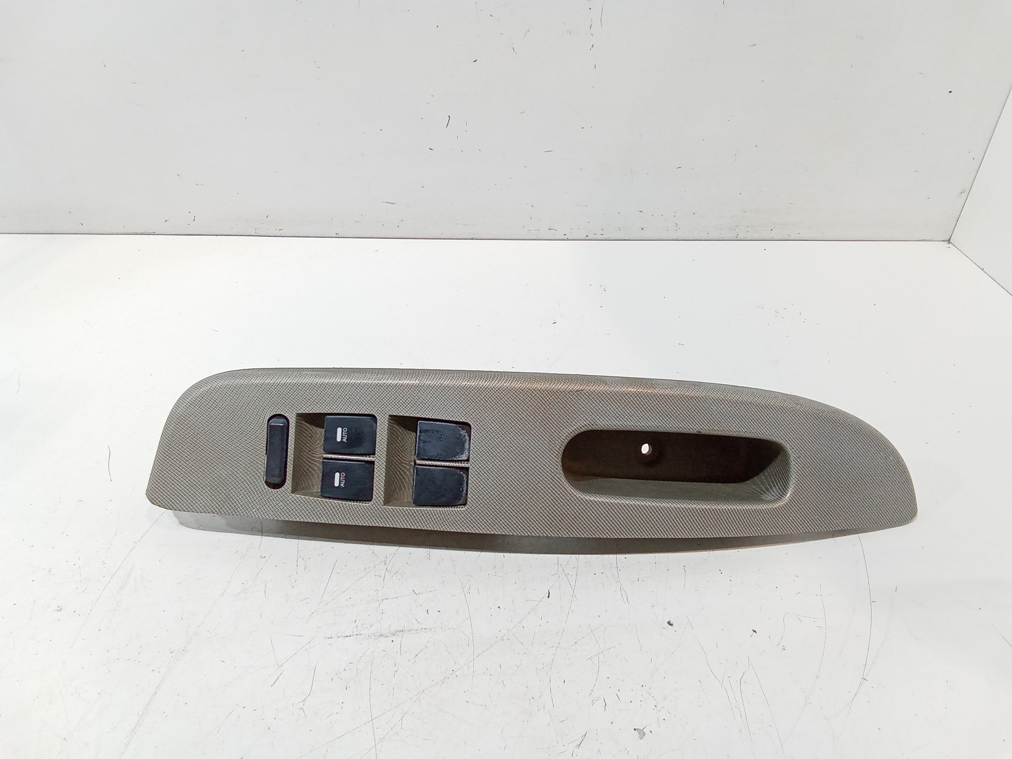 Interruttore Alzacristalli Porta Ant. Sinistro Usato