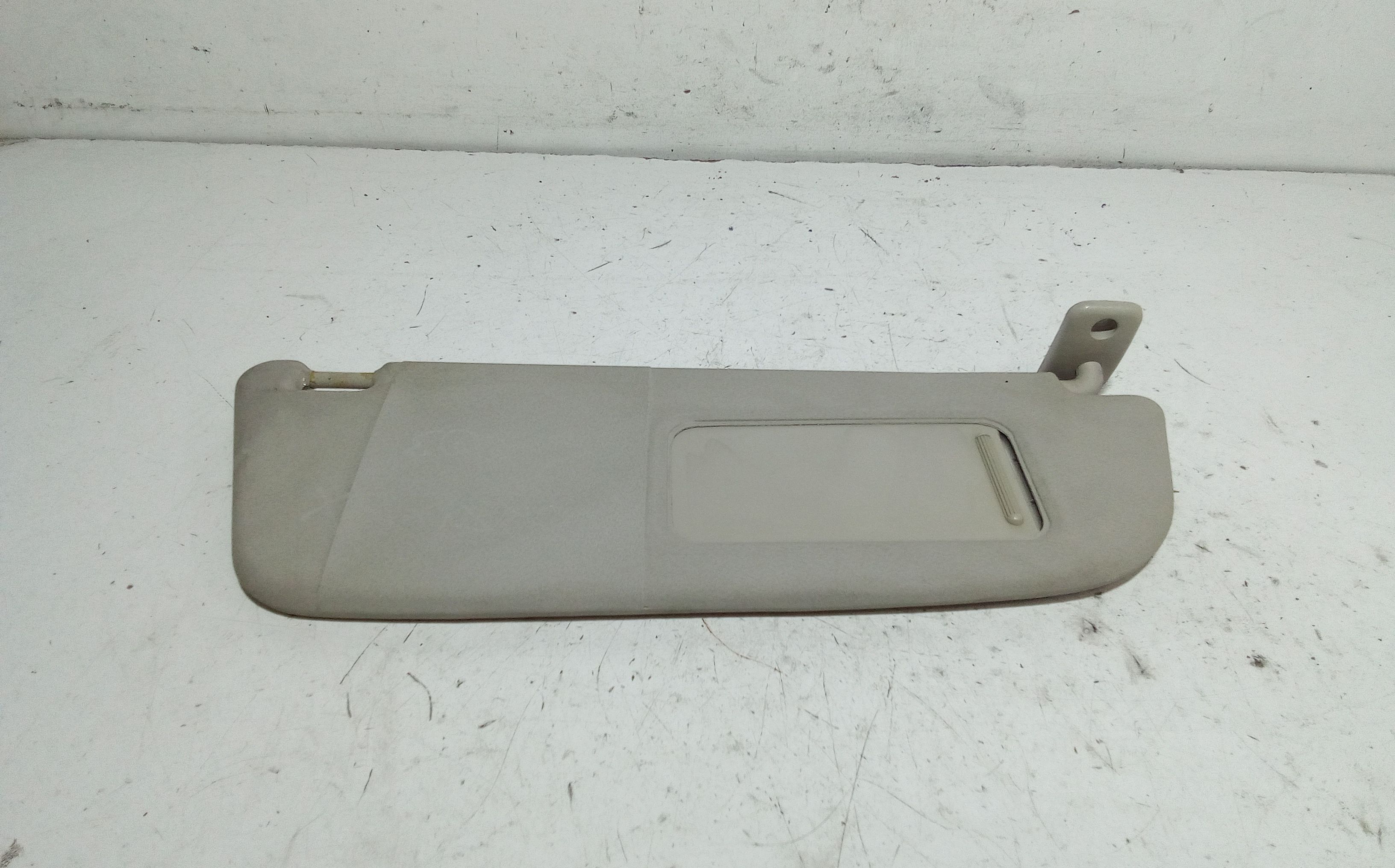 Aletta Parasole Parabrezza Destro 24409344 Usato