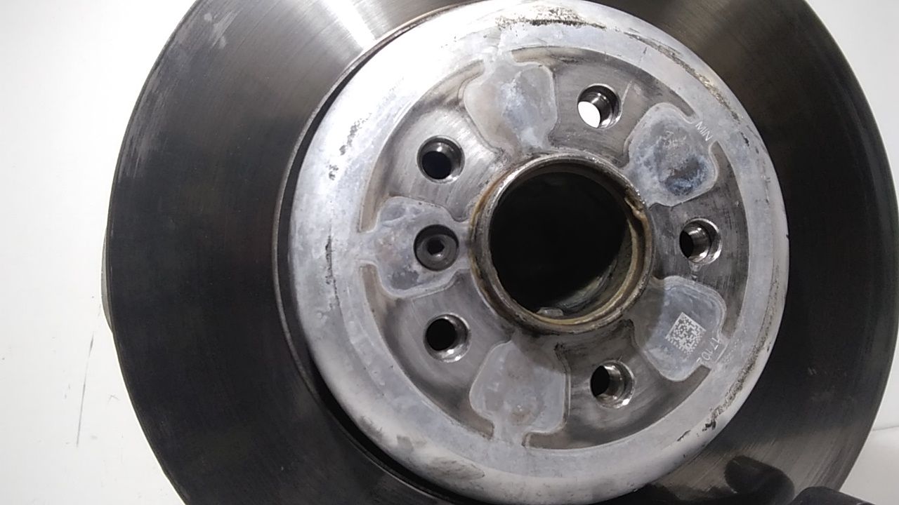 Fusello Montante Mozzo Anteriore Sinistro Usato