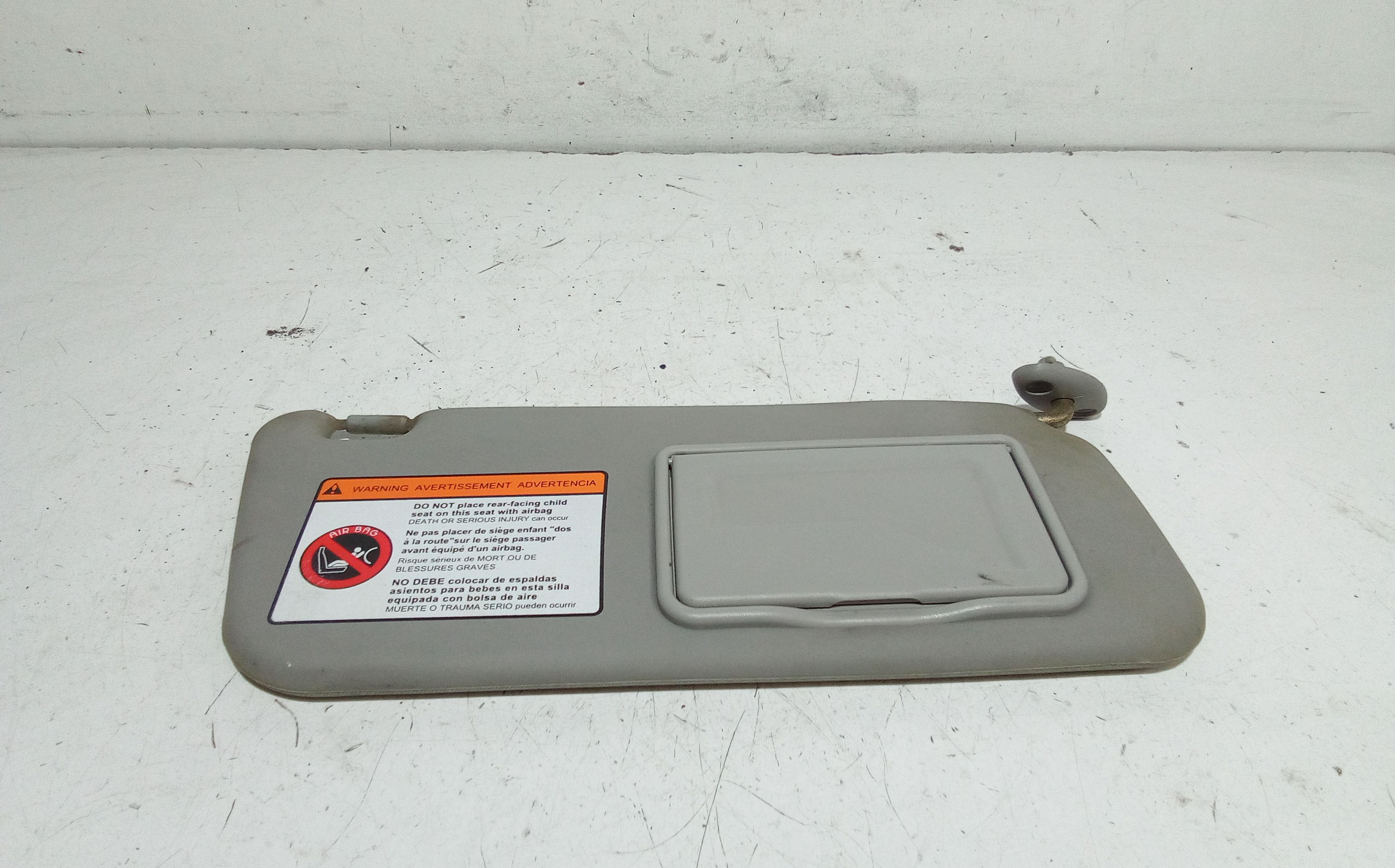 Aletta Parasole Parabrezza Destro 96658514 Usato