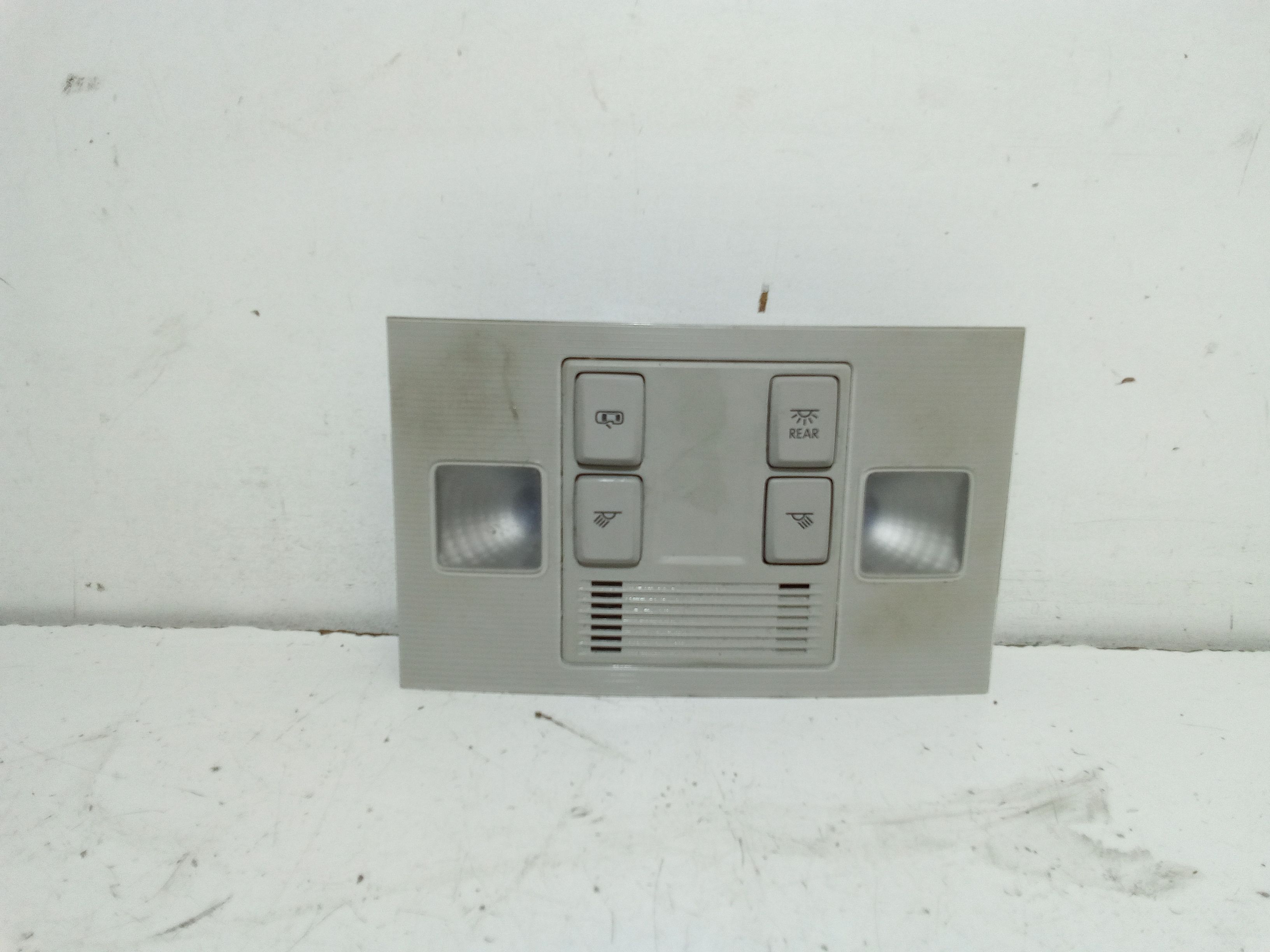 Luce Cortesia Ant. Tetto 5TA947105IGI Usato