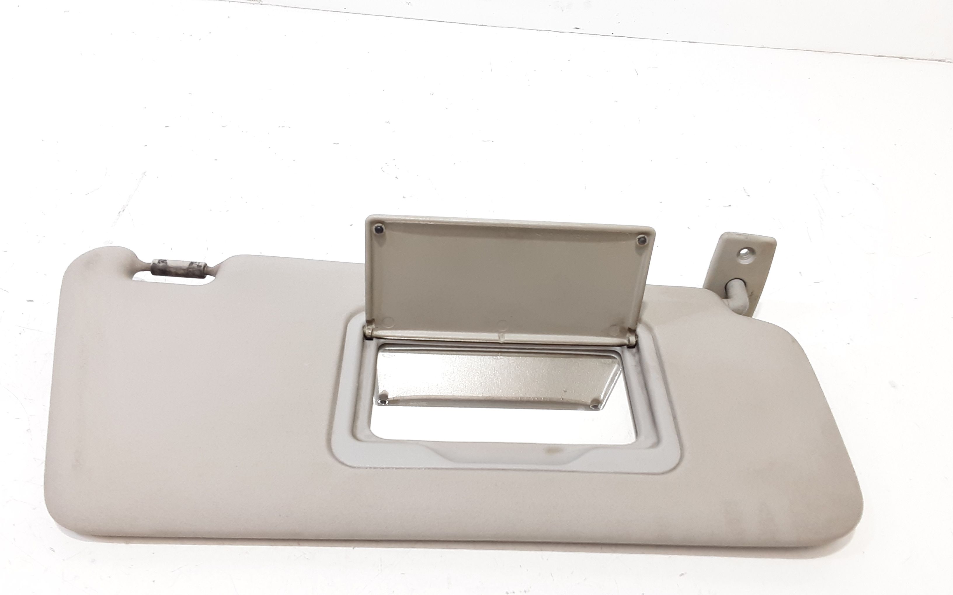 Aletta Parasole Parabrezza Destro A1688100410 Usato