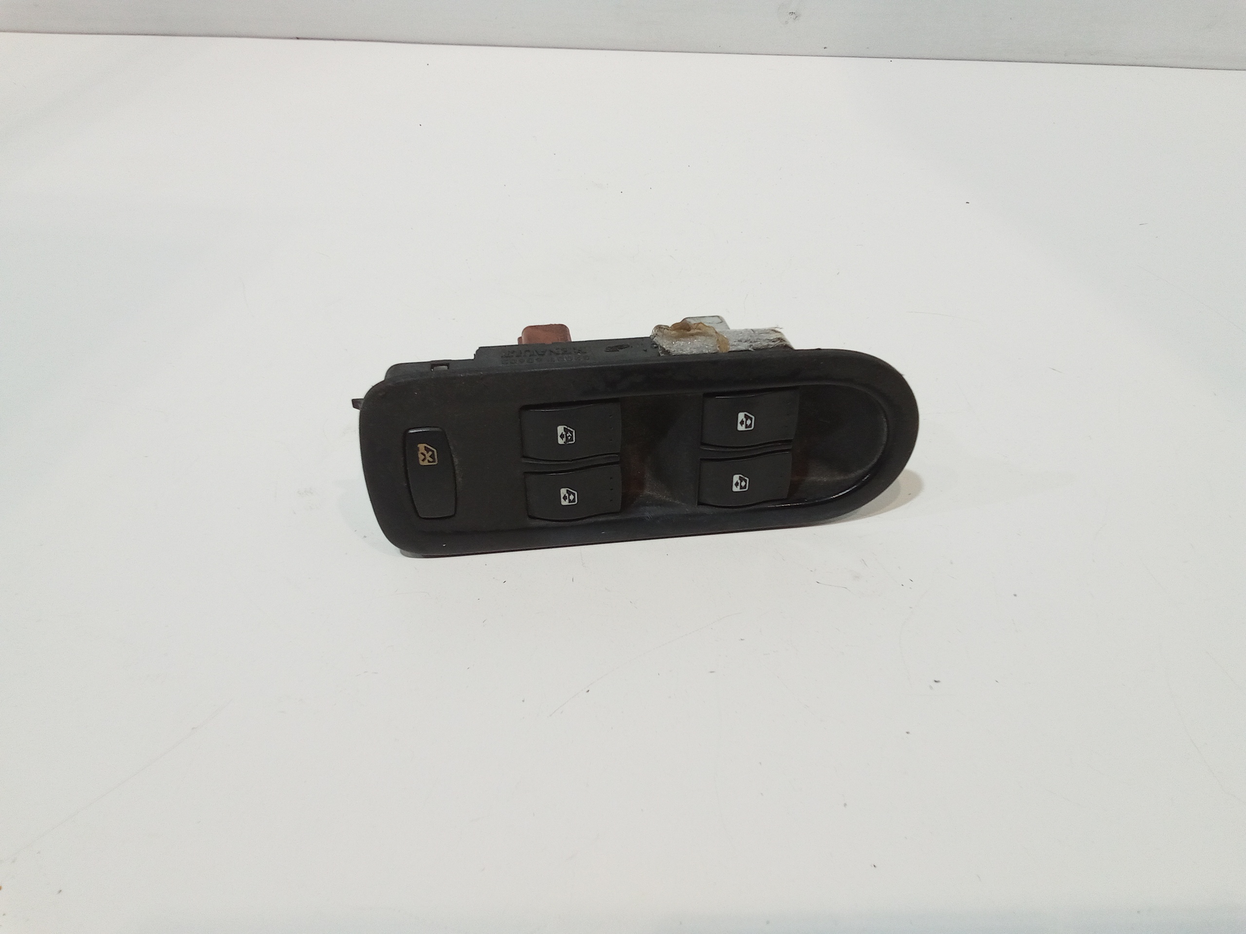 Interruttore Alzacristalli Porta Ant. Sinistro 8200107772 Usato