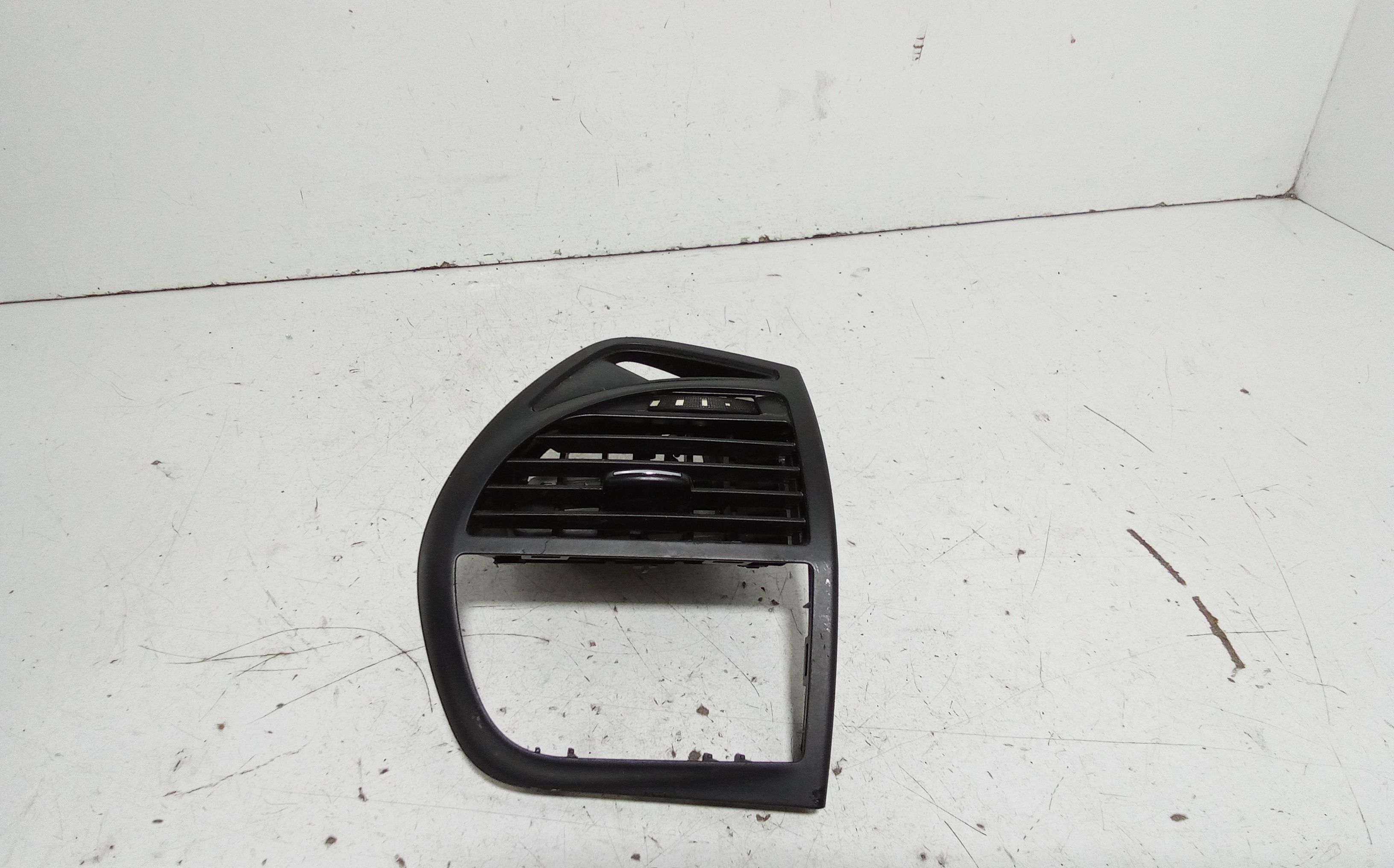 Condotto Aria Bocchette Lat. Cruscotto Destro 6447XQ Usato