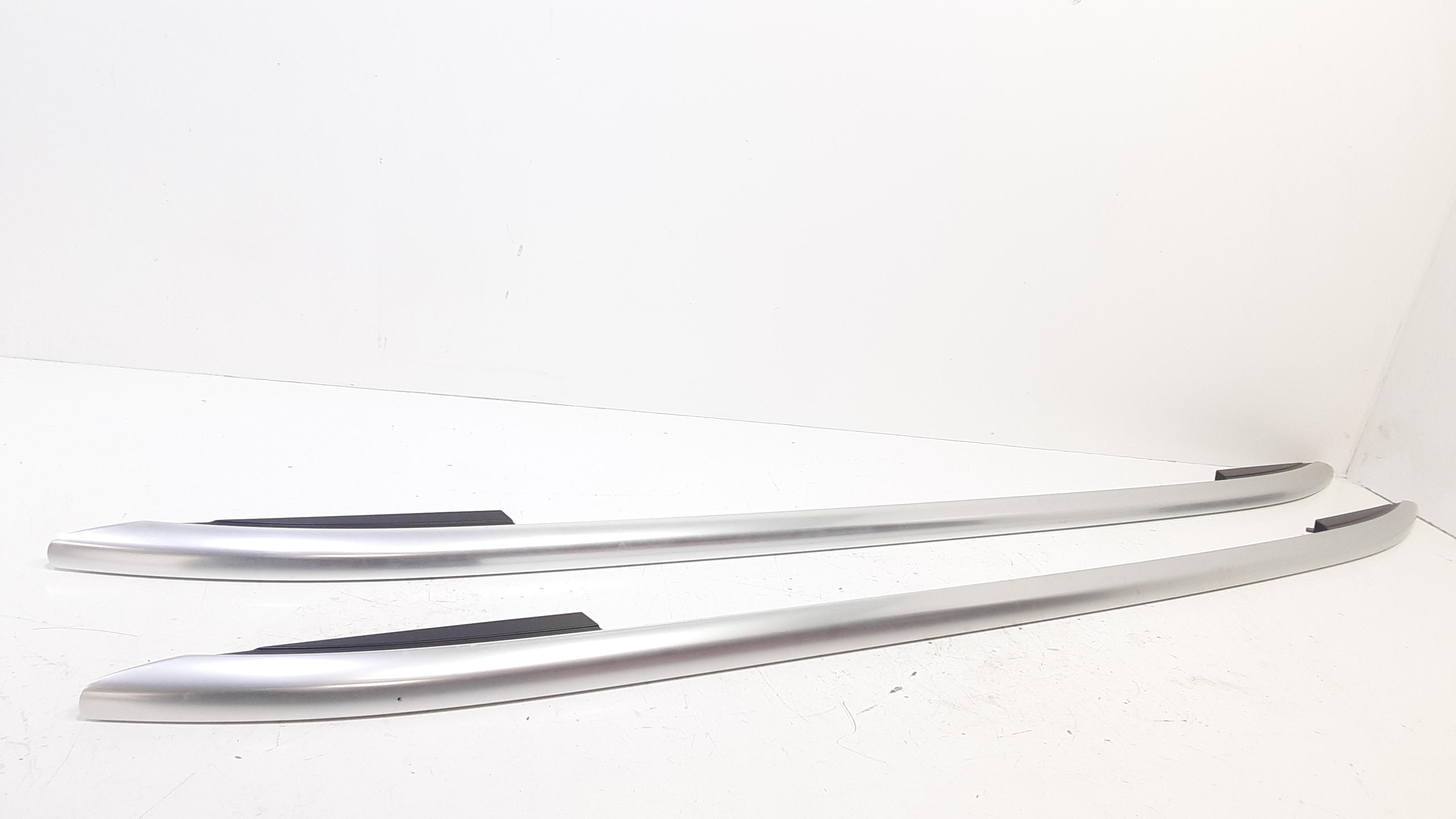 Barre Portatutto Per Mancorrente Tetto Destro + Barre Portatutto Per Mancorrente Tetto Sinistro Usato