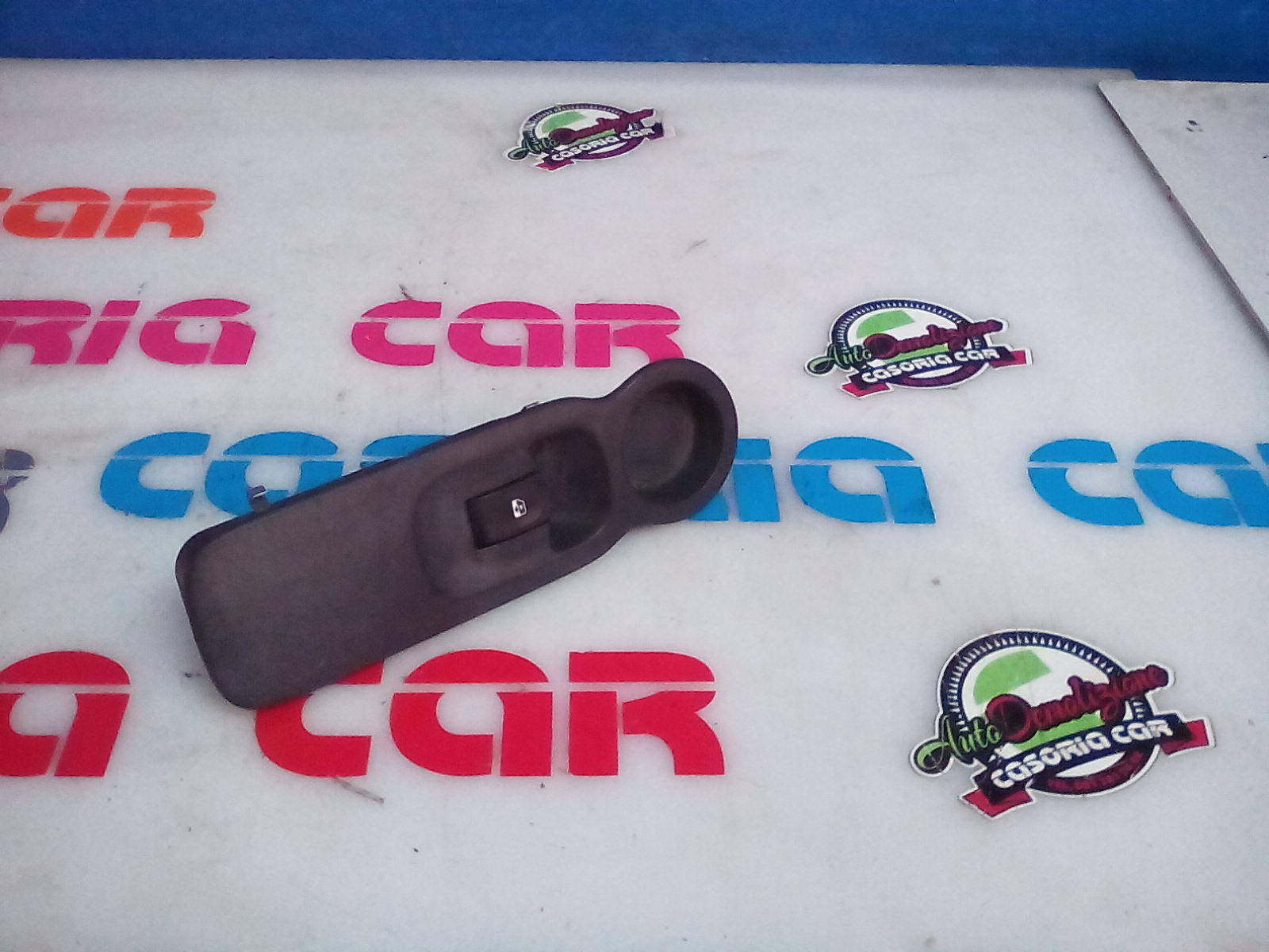 Interruttore Alzacristalli Porta Ant. Destro 8200214936 Usato