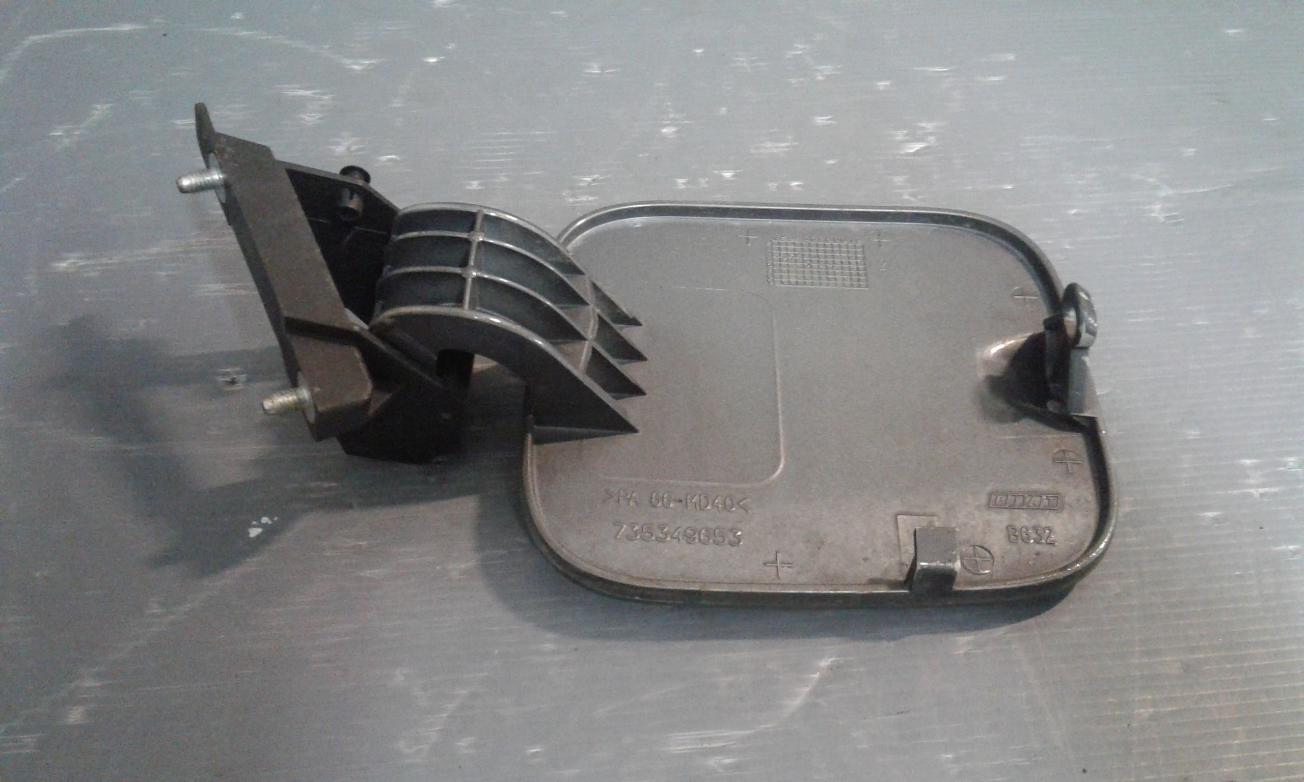 Sportello Carburante 735367302 Usato