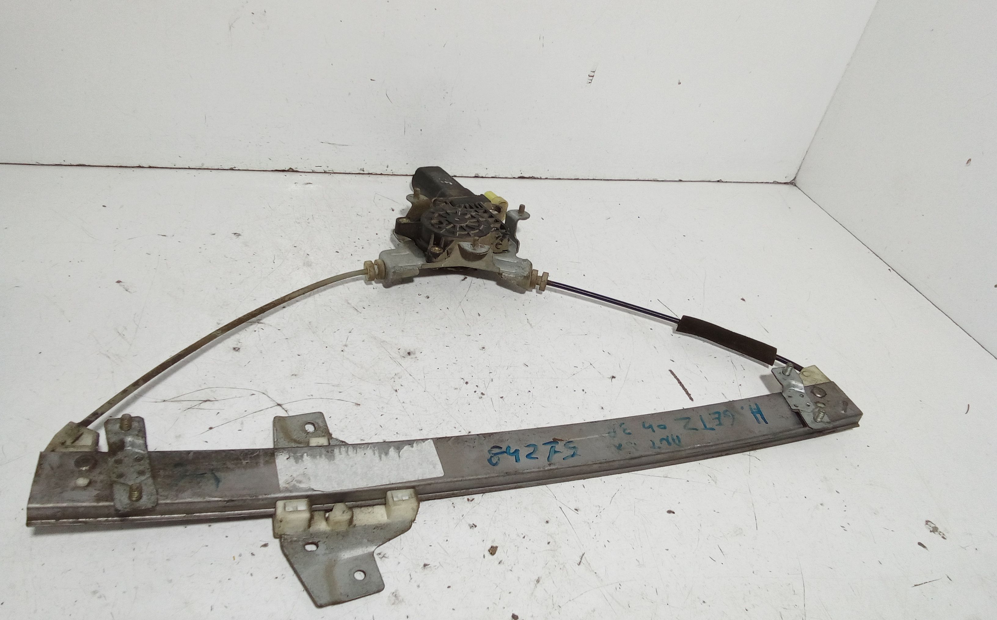 Alzacristallo Porta Ant. Destro 824021C000 Usato