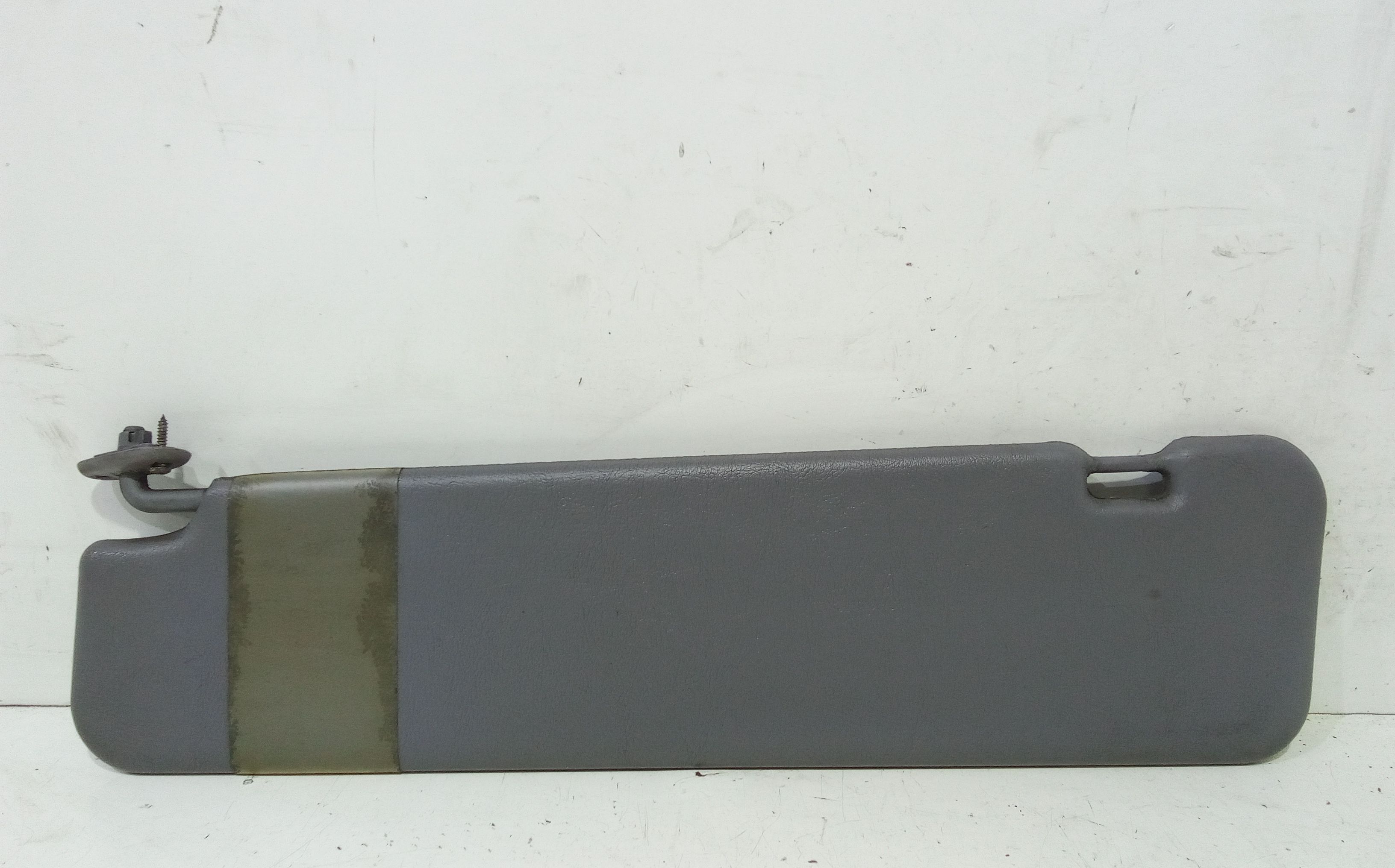 Aletta Parasole Parabrezza Sinistro A6388100010 Usato