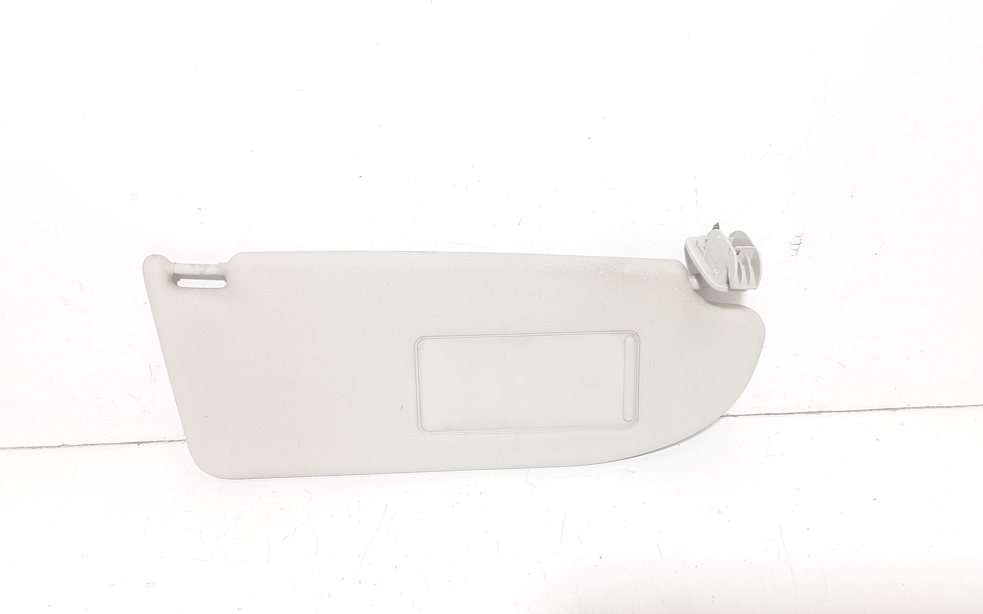 Aletta Parasole Parabrezza Destro 6L0857552F2F4 Usato