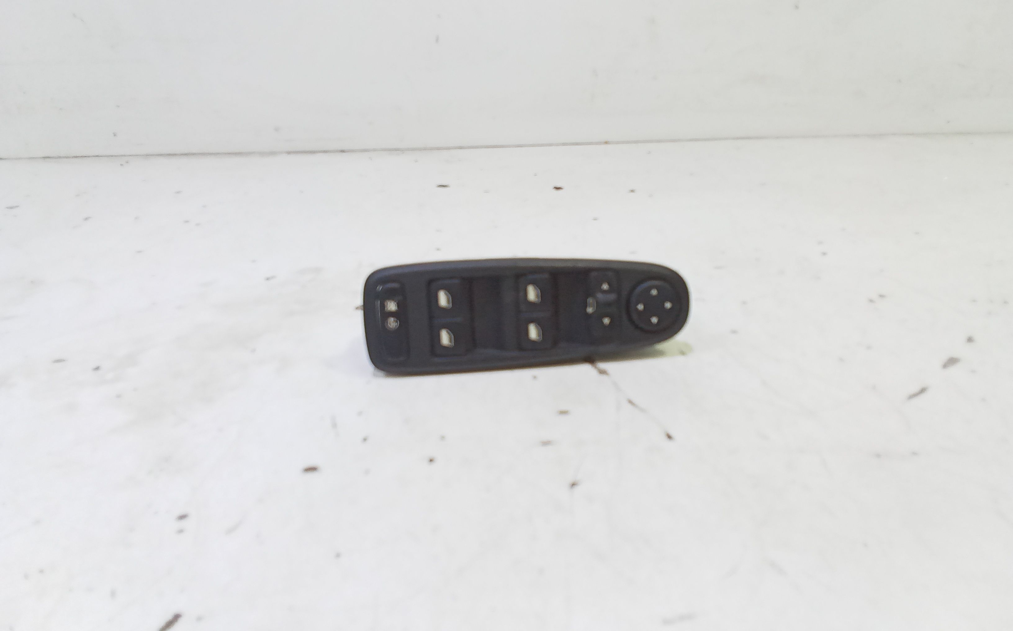 Interruttore Alzacristalli Porta Ant. Sinistro Usato