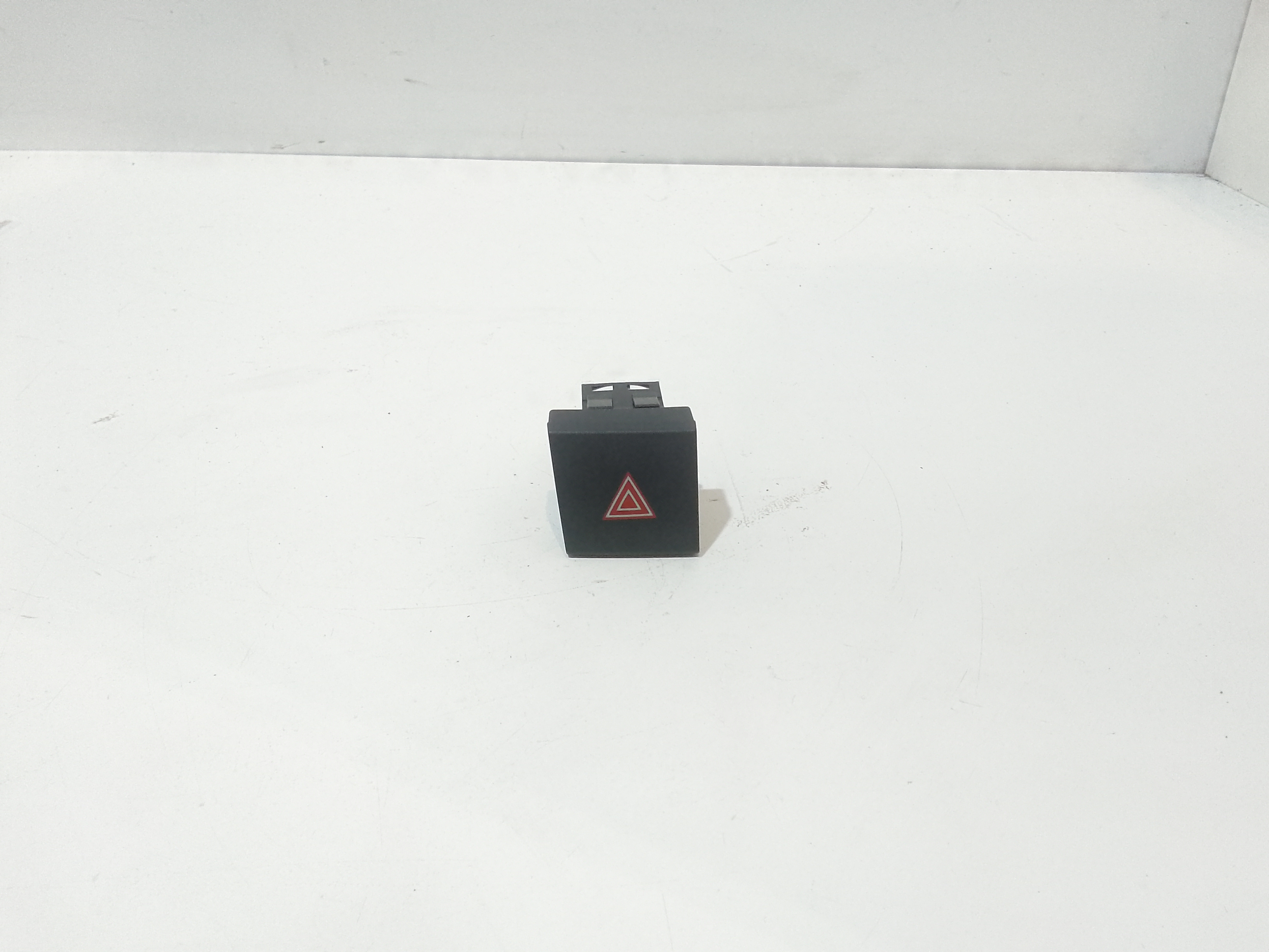 Interruttore Luci Emergenza 6490KK Usato