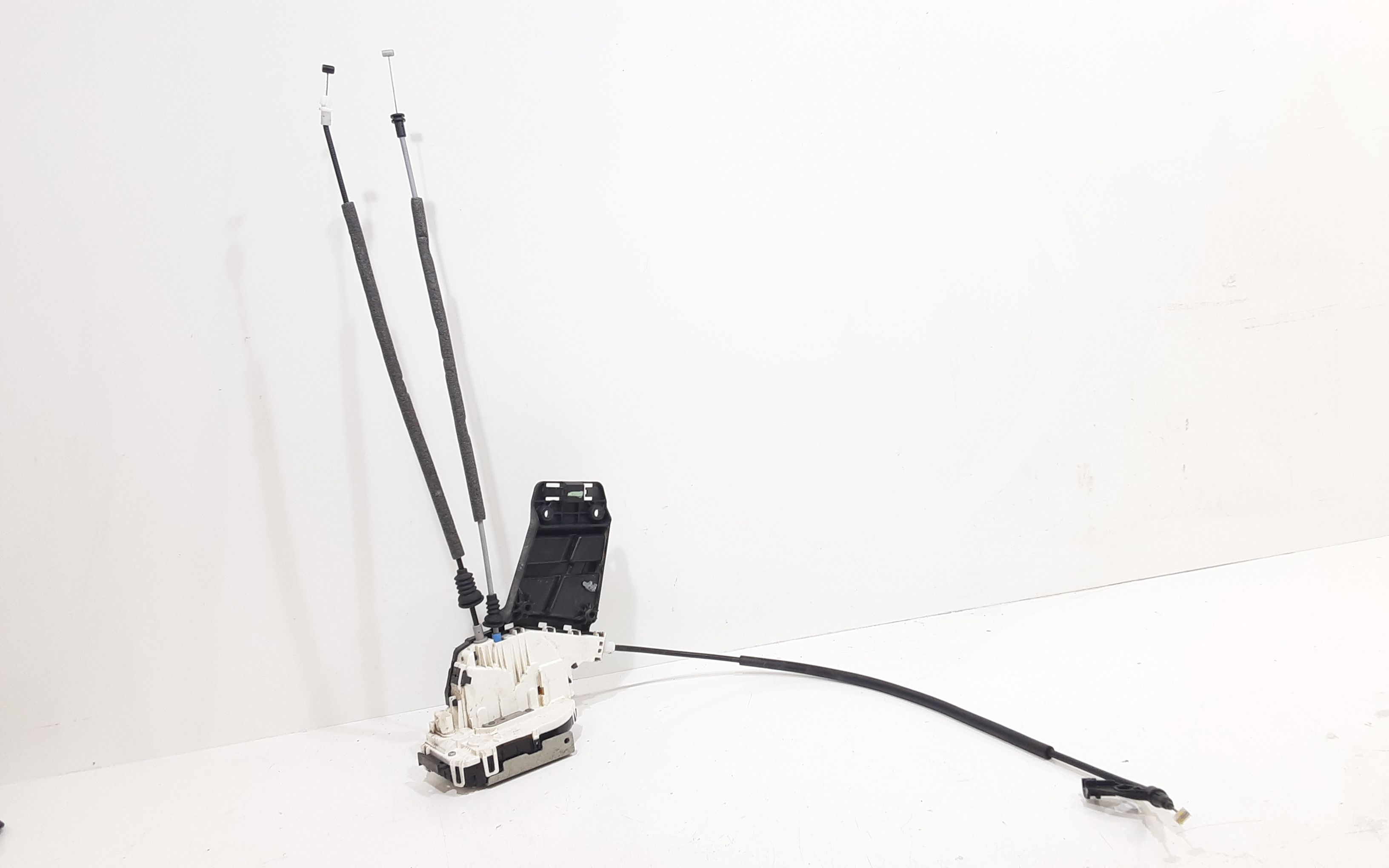 Serratura Porta Ant. Destro K04589916AG Usato