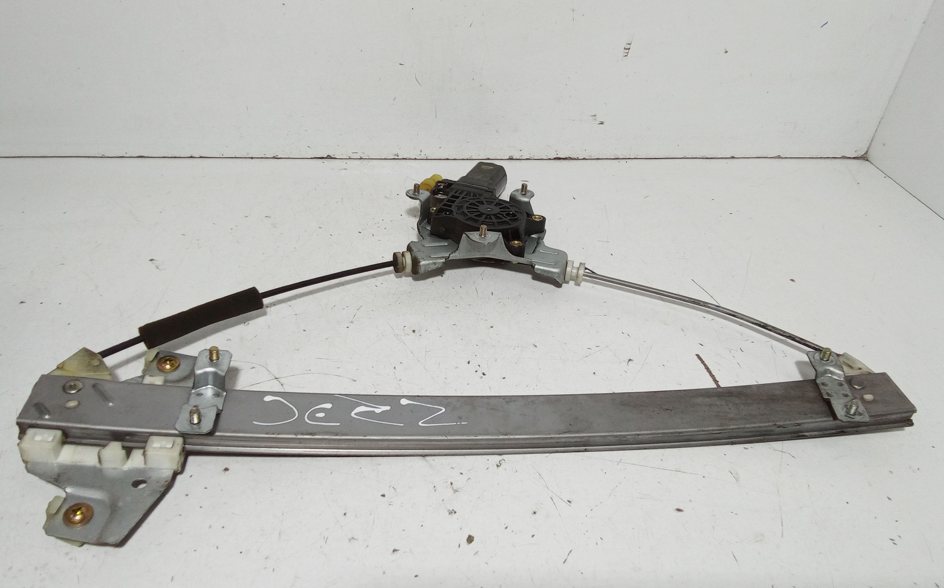 Alzacristallo Porta Ant. Sinistro 824011C000 Usato