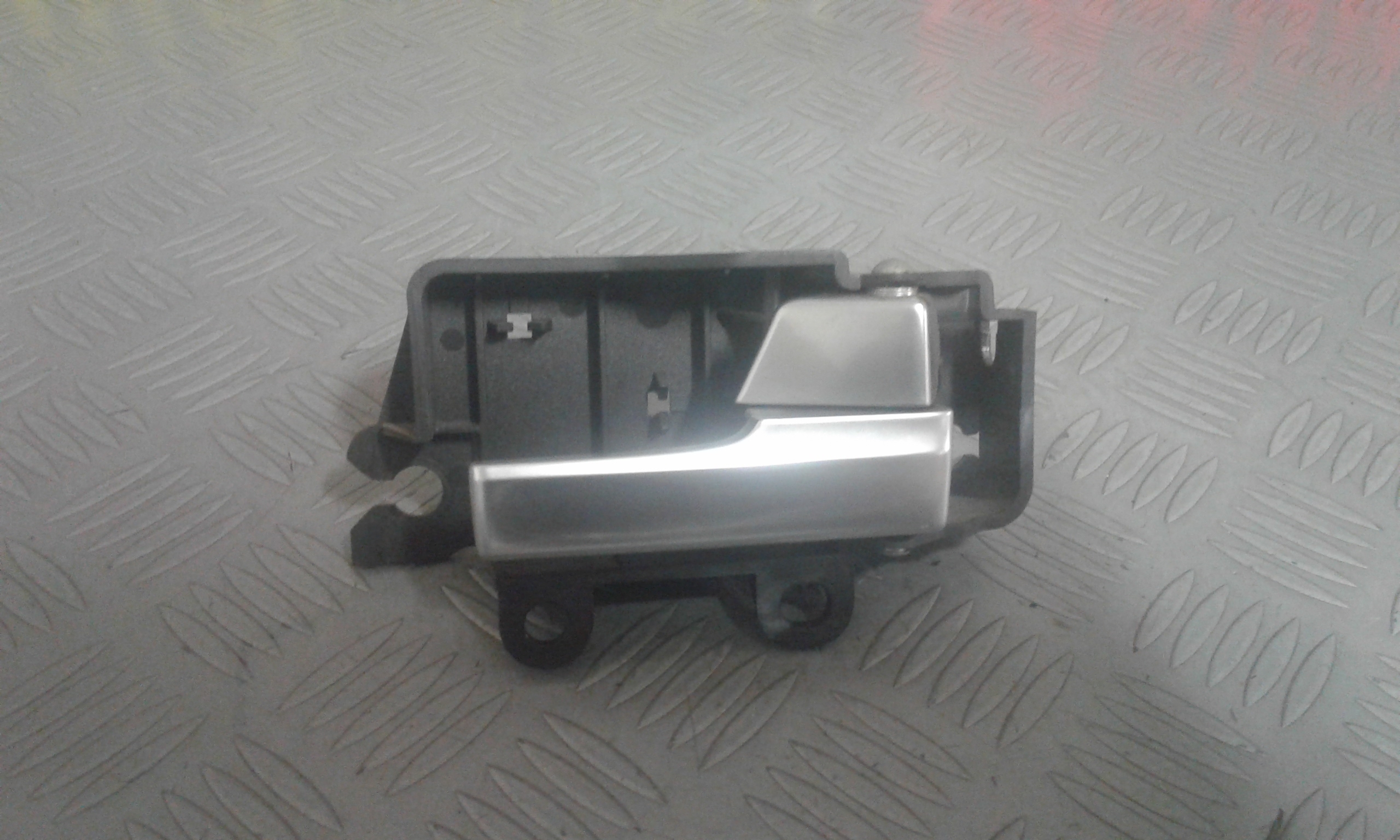 Maniglia Int. Apertura Porta Post. Destro 1470111 Usato