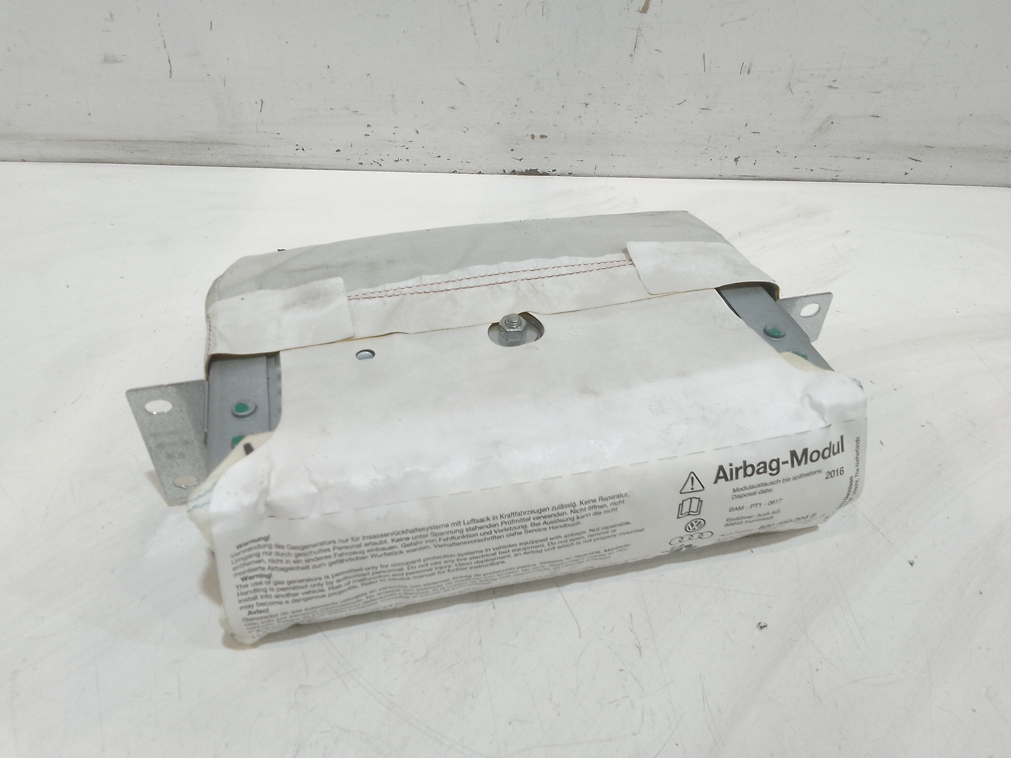 Dispositivo Airbag Lato Passeggero 8Z0880204B Usato