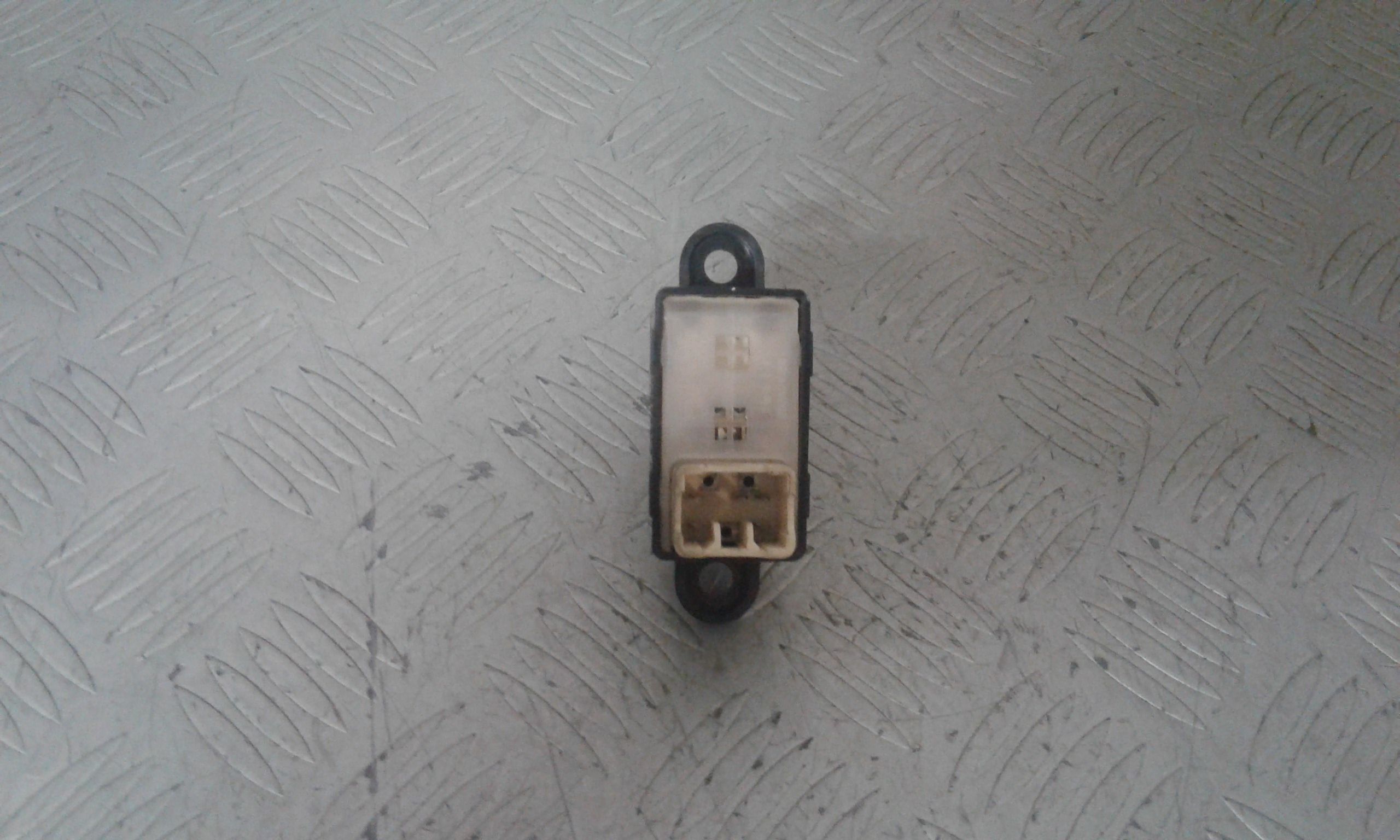 Interruttore Alzacristalli Porta Ant. Destro Usato