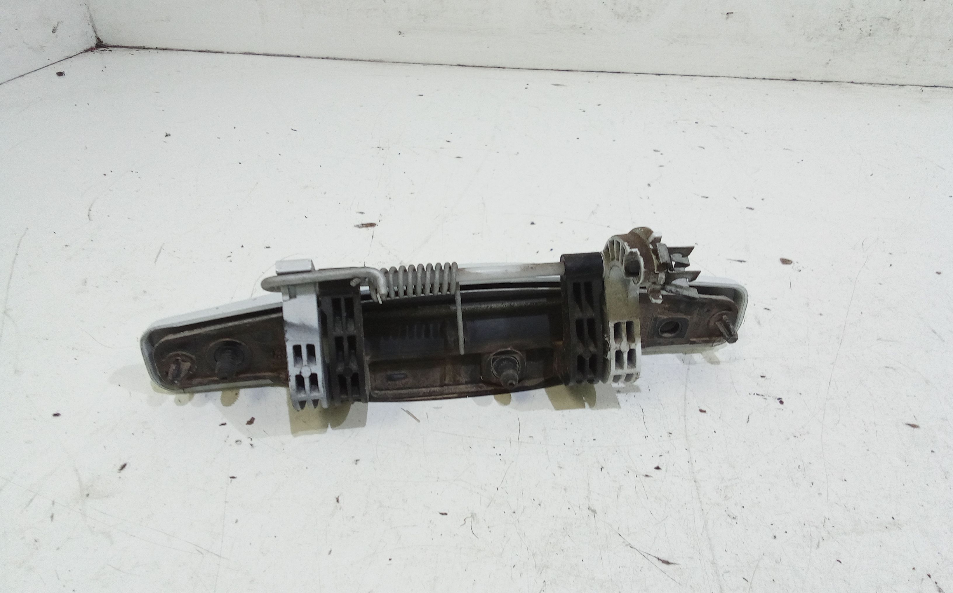 Maniglia Porta Ant. Destro 806067380R Usato