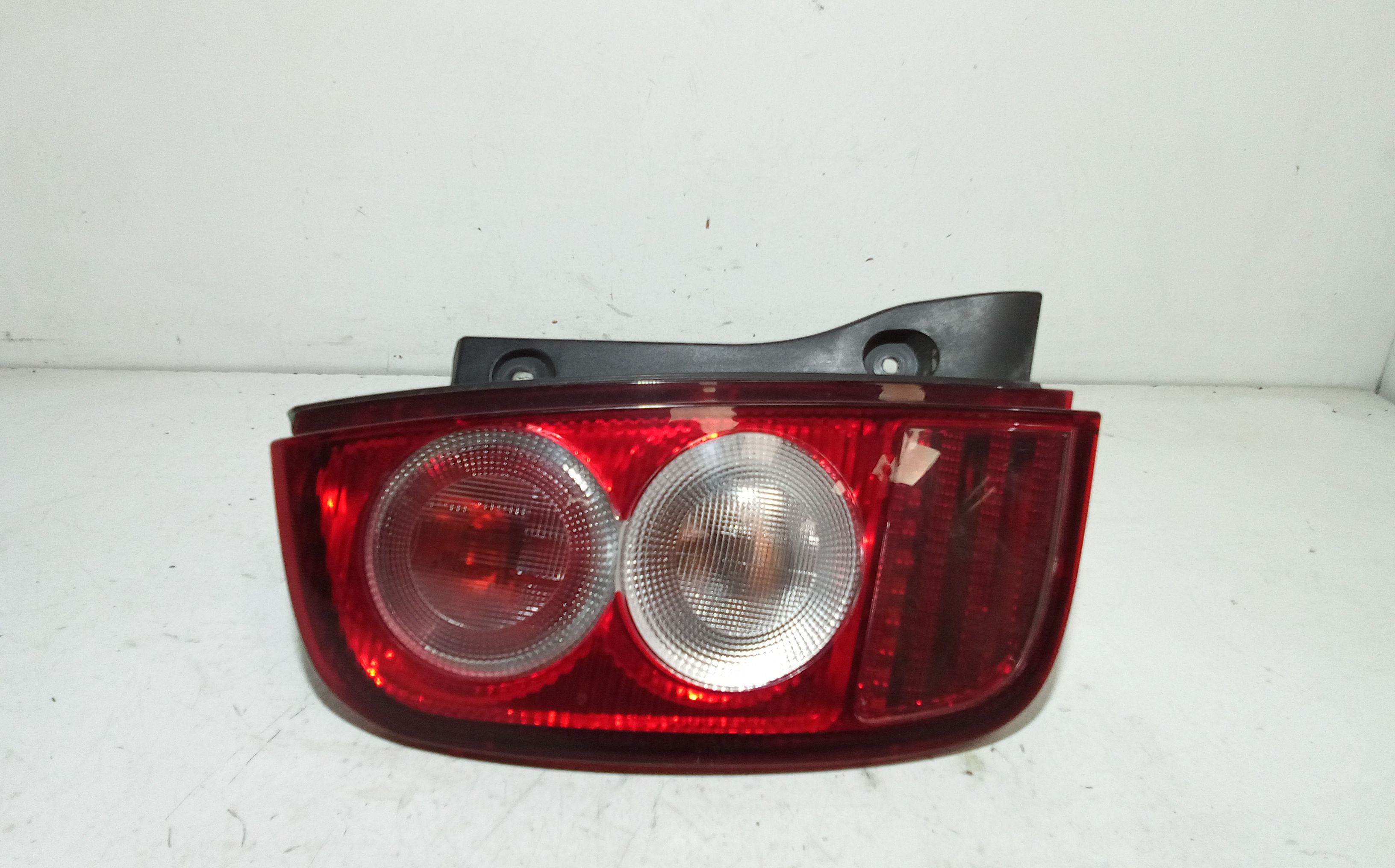 Fanale Post. Sinistro 26555AX720 Usato