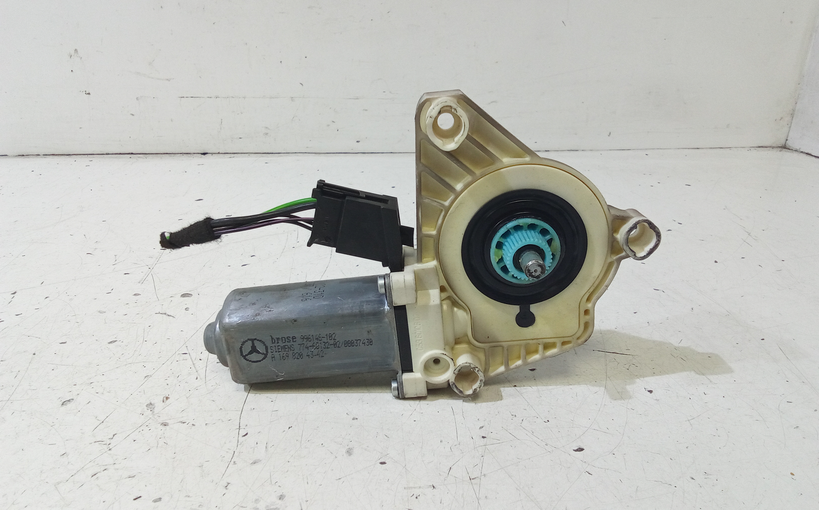 Motorino Alzacristallo Porta Ant. Sinistro A1698204142 Usato