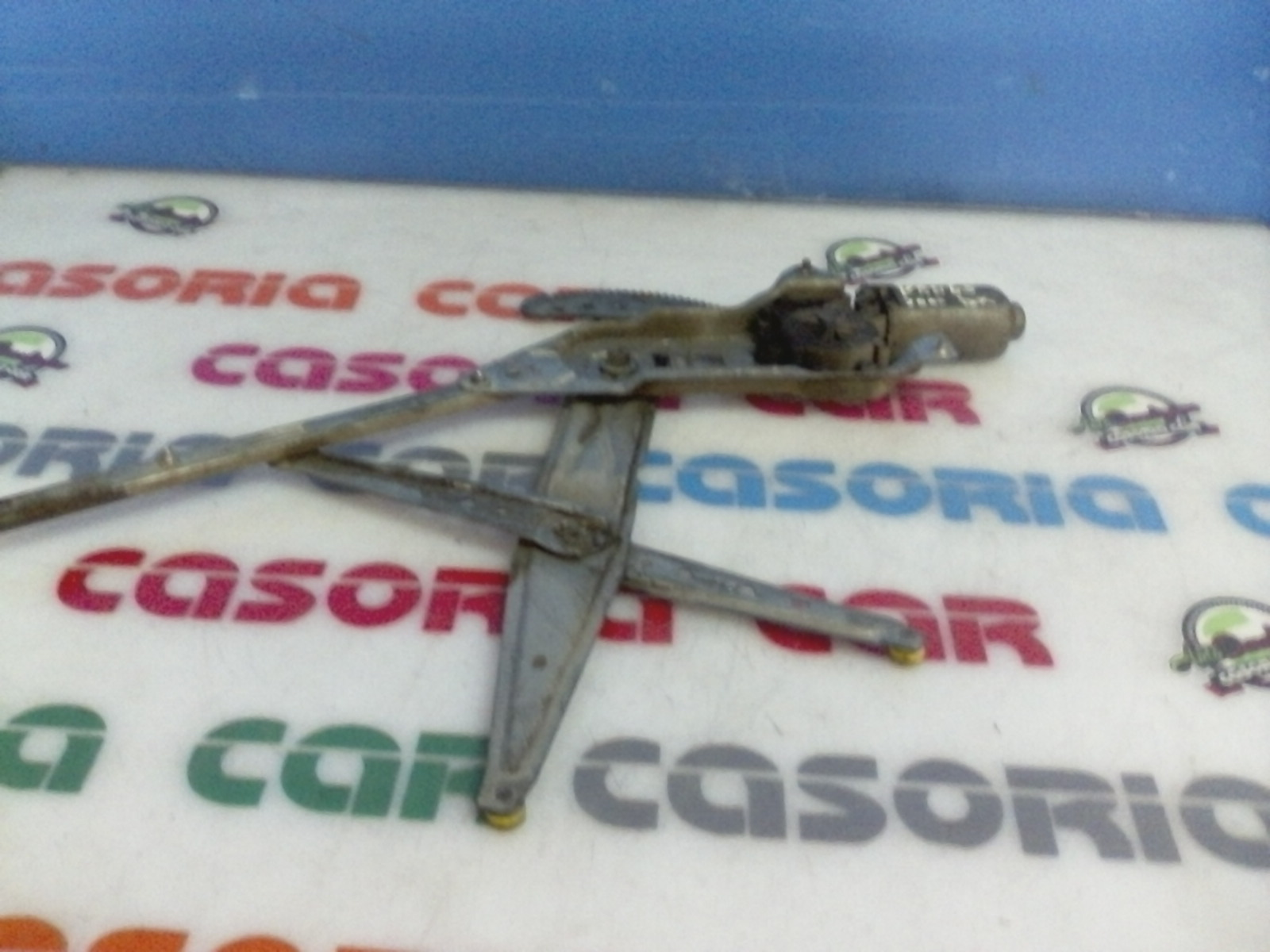 Alzacristallo Porta Ant. Destro 8200157006 Usato