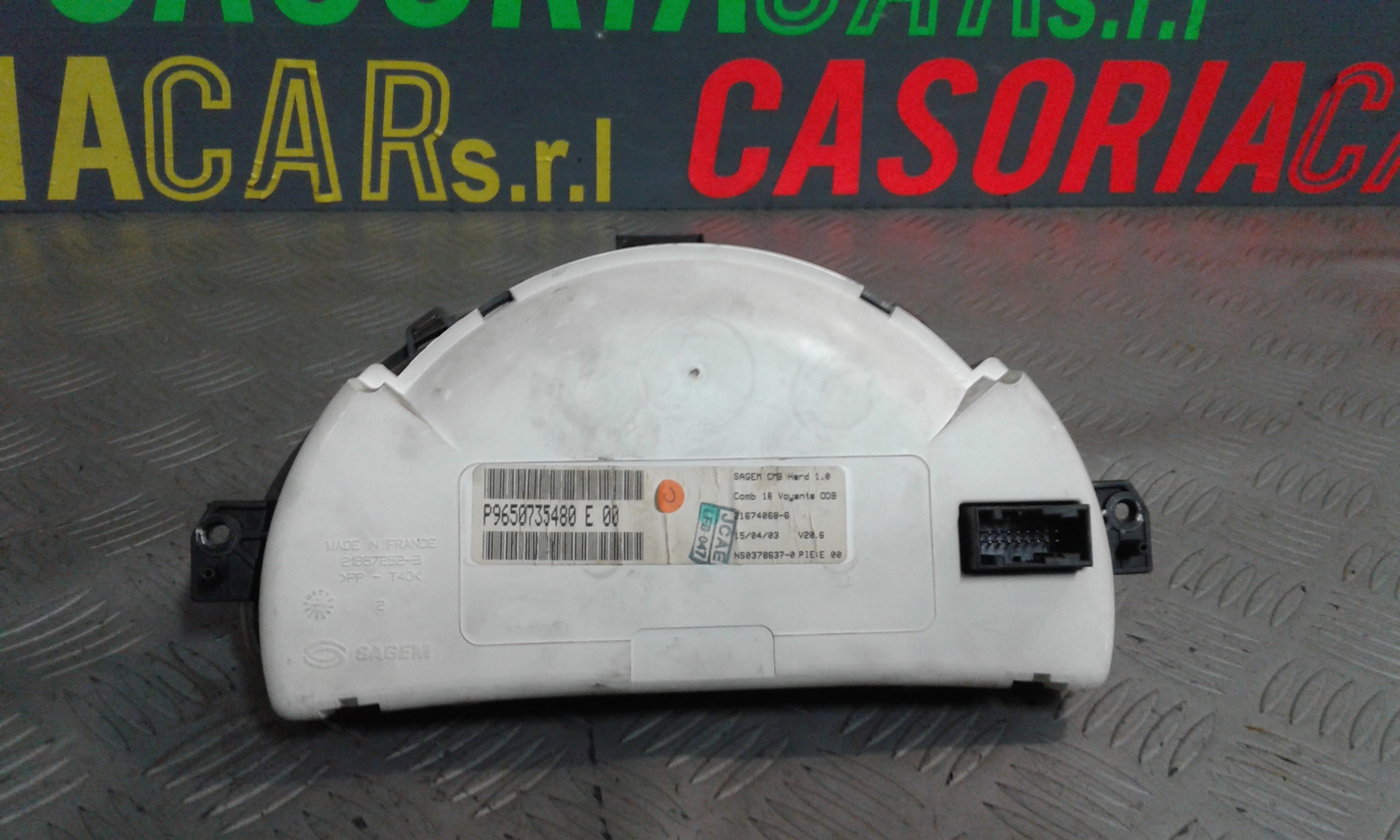 Quadro Portastrumenti Usato