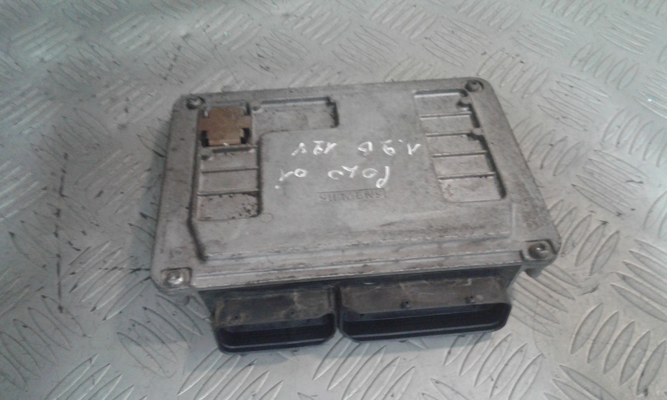 Centralina Iniezione 03E906023C Usato