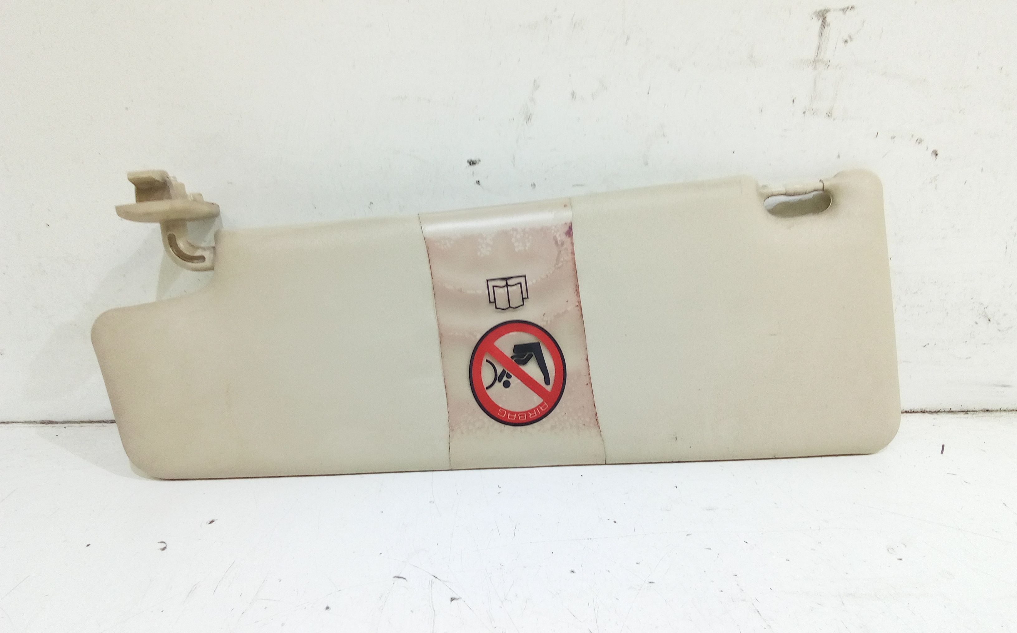 Aletta Parasole Parabrezza Destro 735383410 Usato