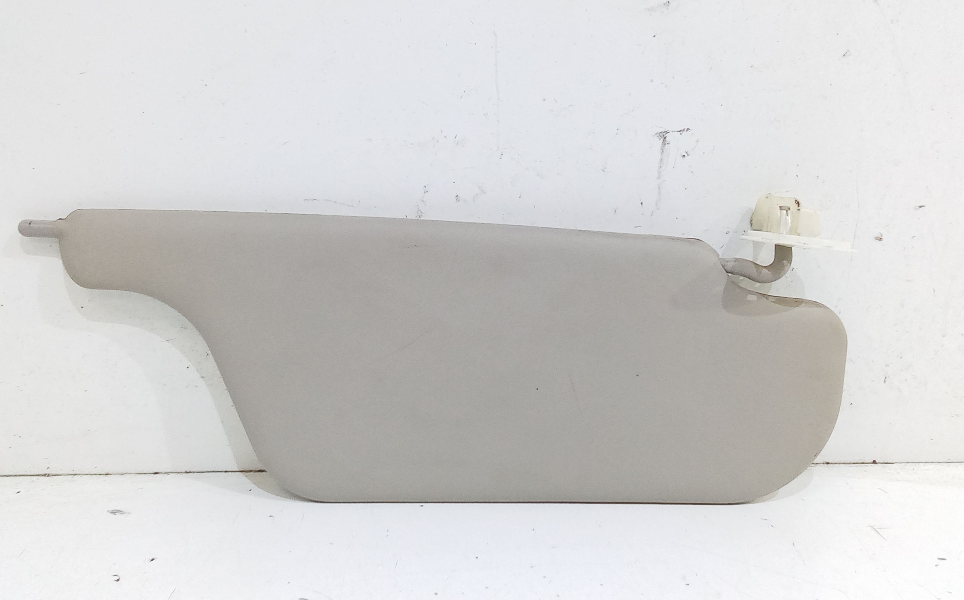 Aletta Parasole Parabrezza Destro 8200240038 Usato