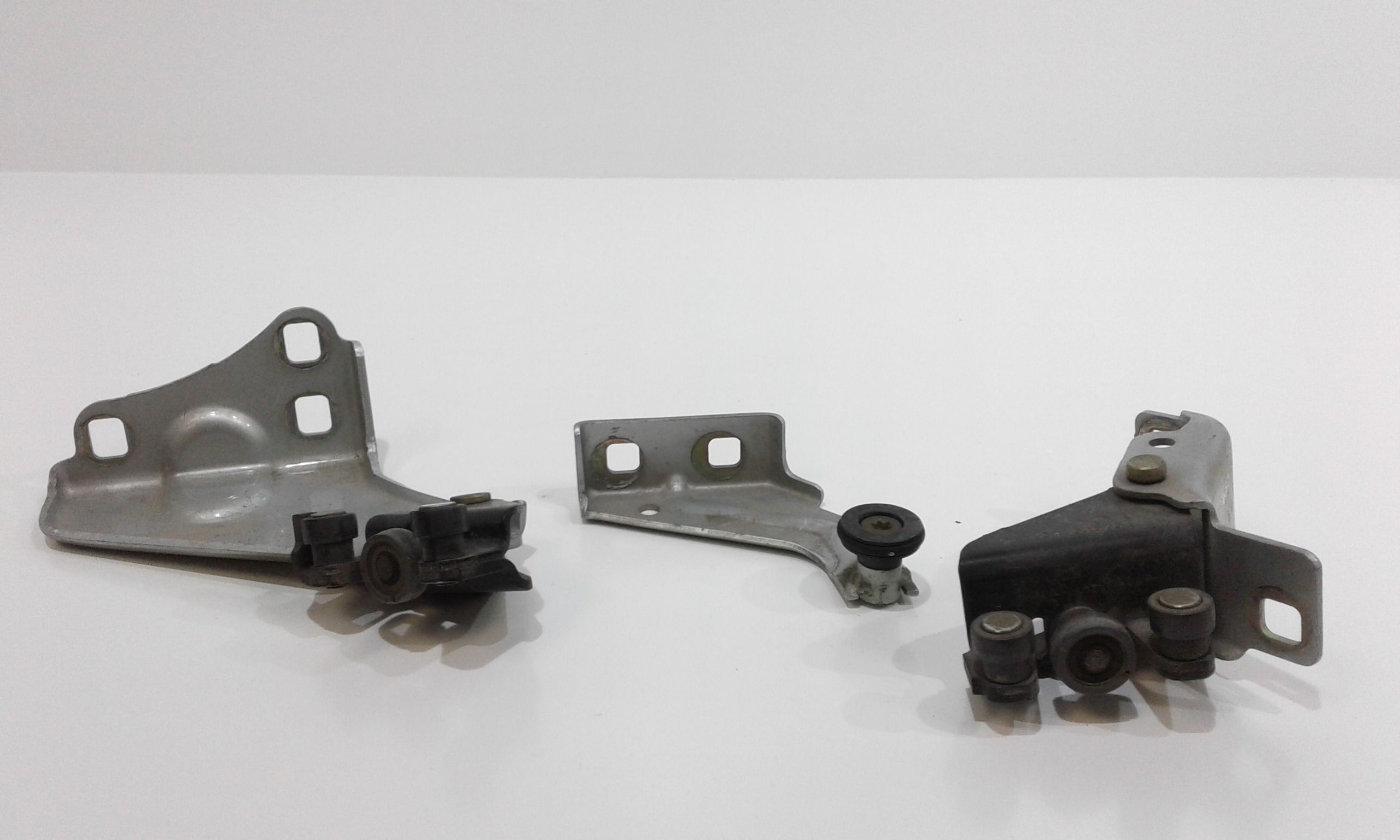 Cerniera Porta Ant. Destro,cerniera Porta Ant.sinistro, Cerniera Porta Post. Destro, Cerniera Porta Post. Sinistro Usato