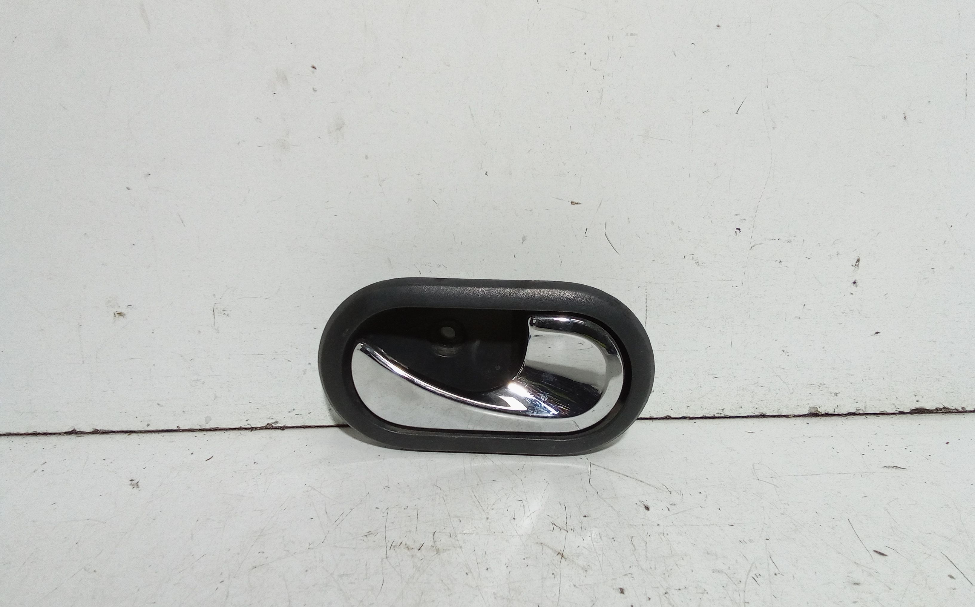 Maniglia Int. Apertura Porta Ant. Destro Usato