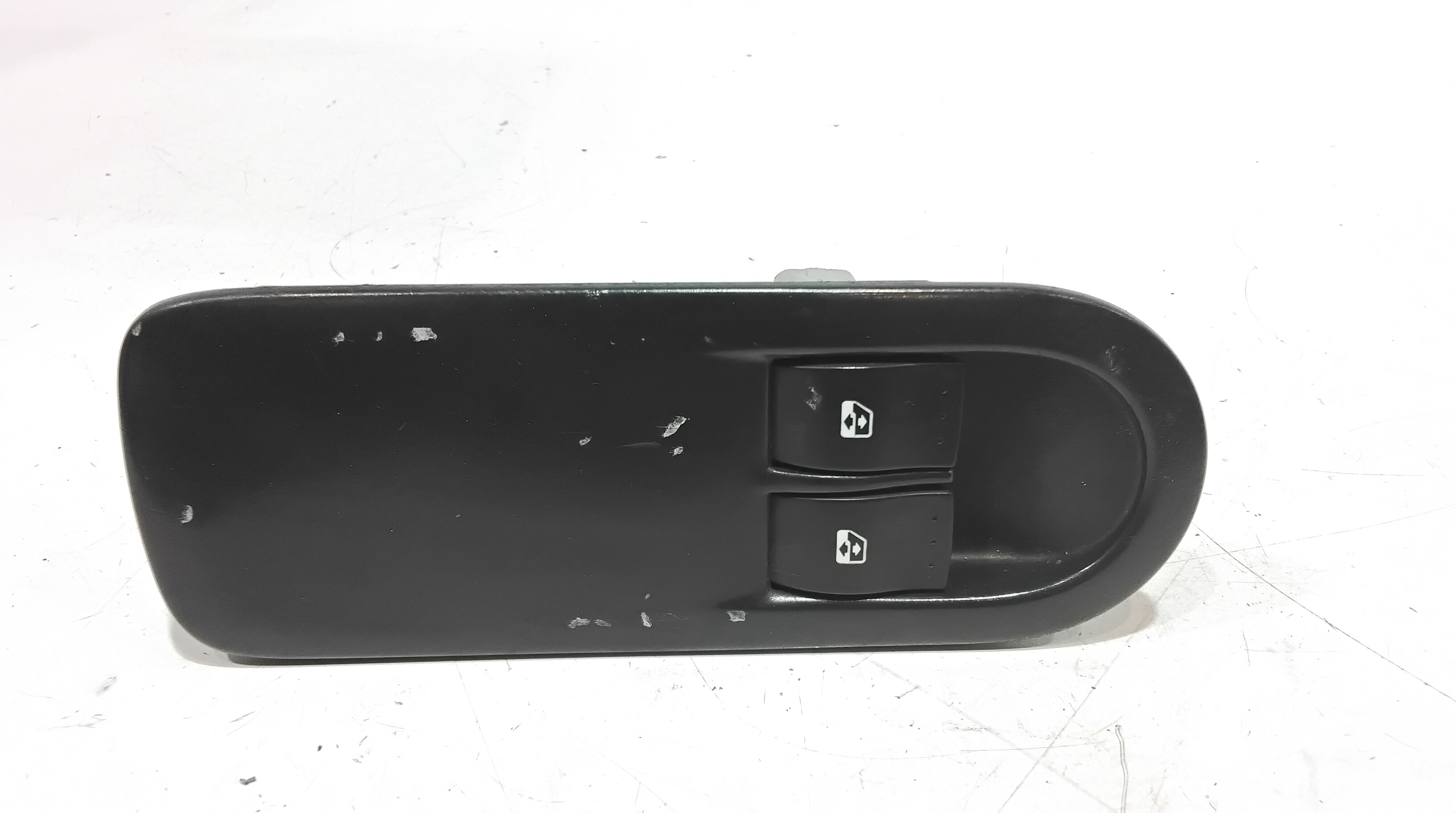 Interruttore Alzacristalli Porta Ant. Sinistro 8200108269 Usato