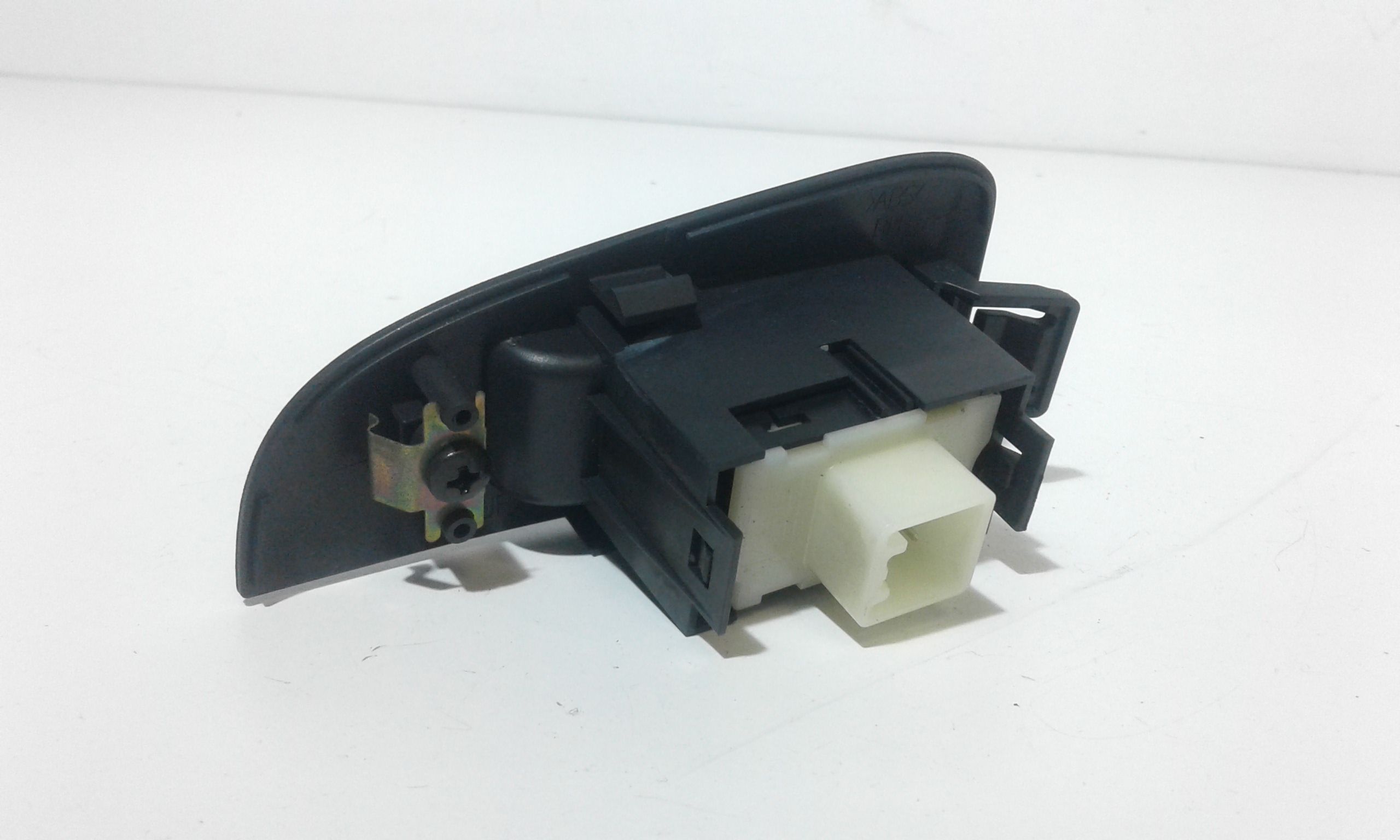 Interruttore Alzacristalli Porta Post. Destro 8481005050 Usato