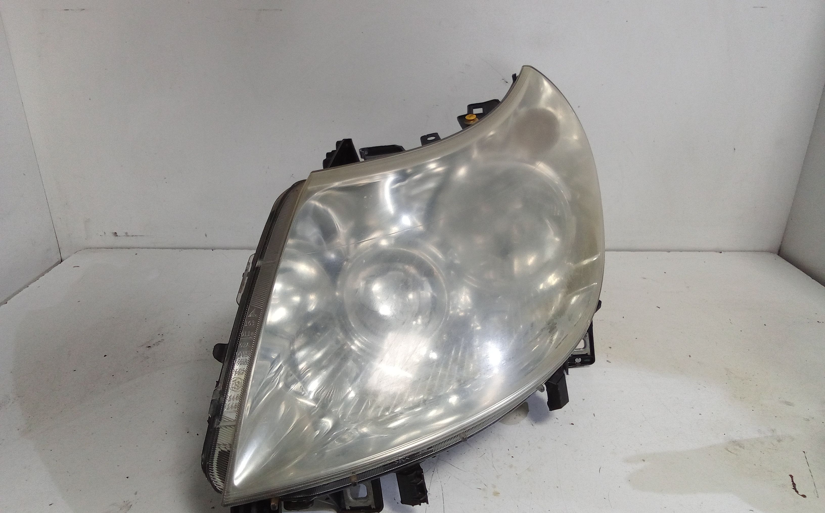 Proiettore Sinistro 1631998680 Usato