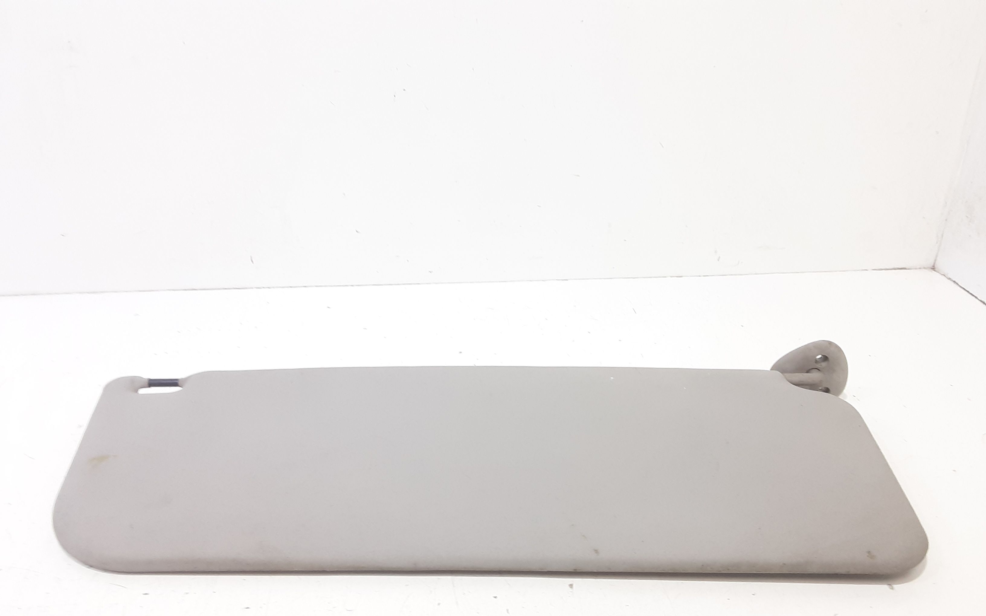 Aletta Parasole Parabrezza Sinistro 1370962 Usato