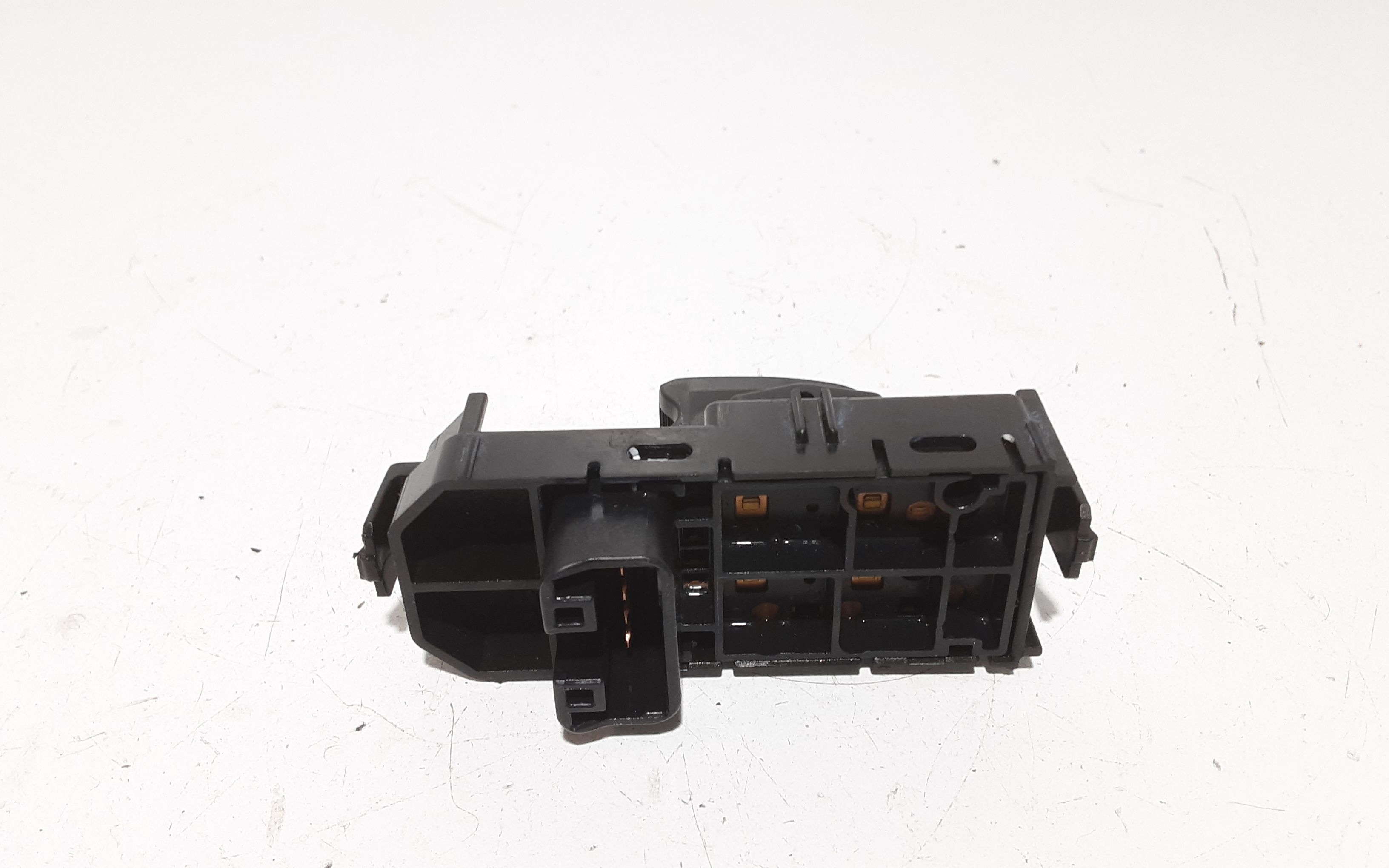 Interruttore Alzacristalli Porta Post. Destro 84810B1010 Usato