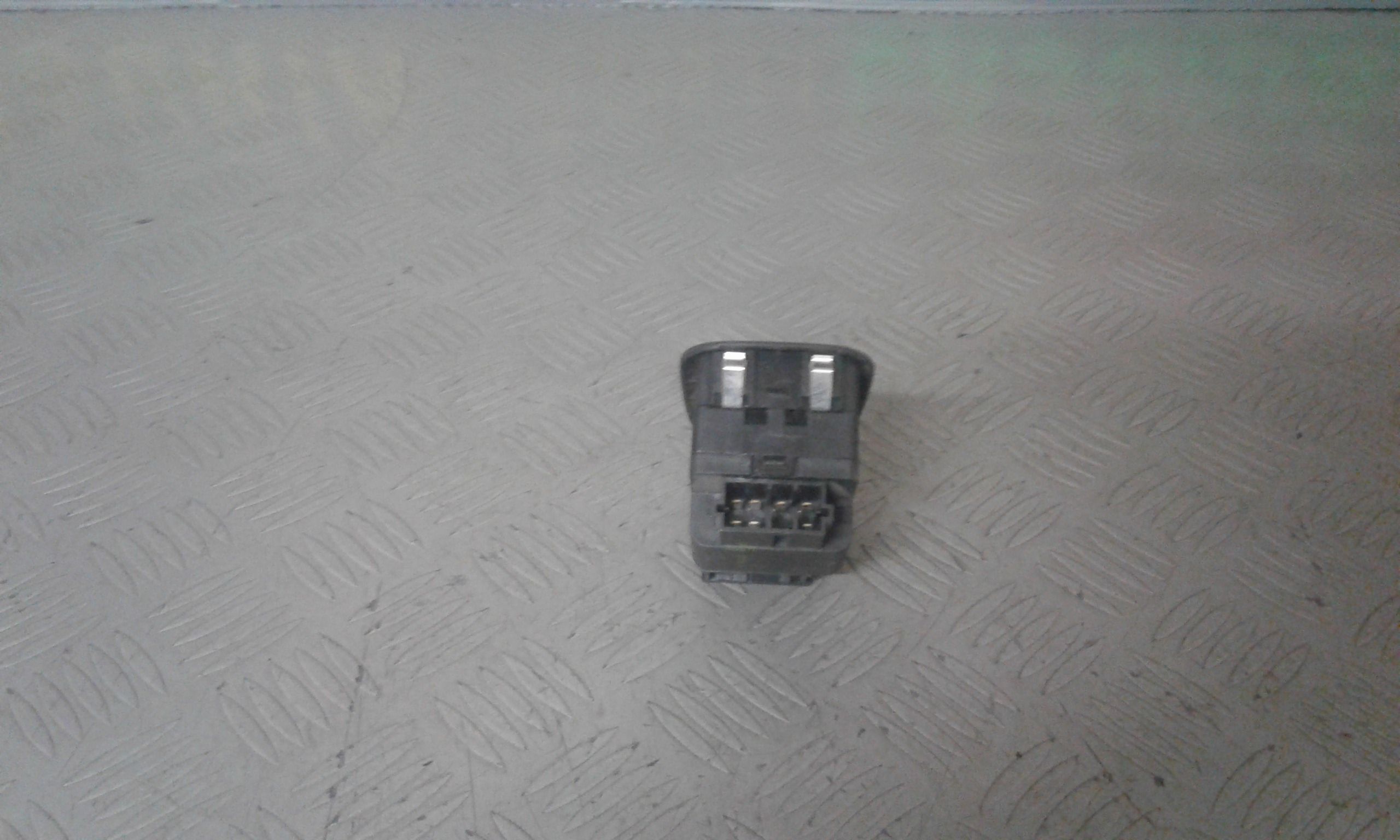 Interruttore Alzacristalli Porta Ant. Sinistro Usato