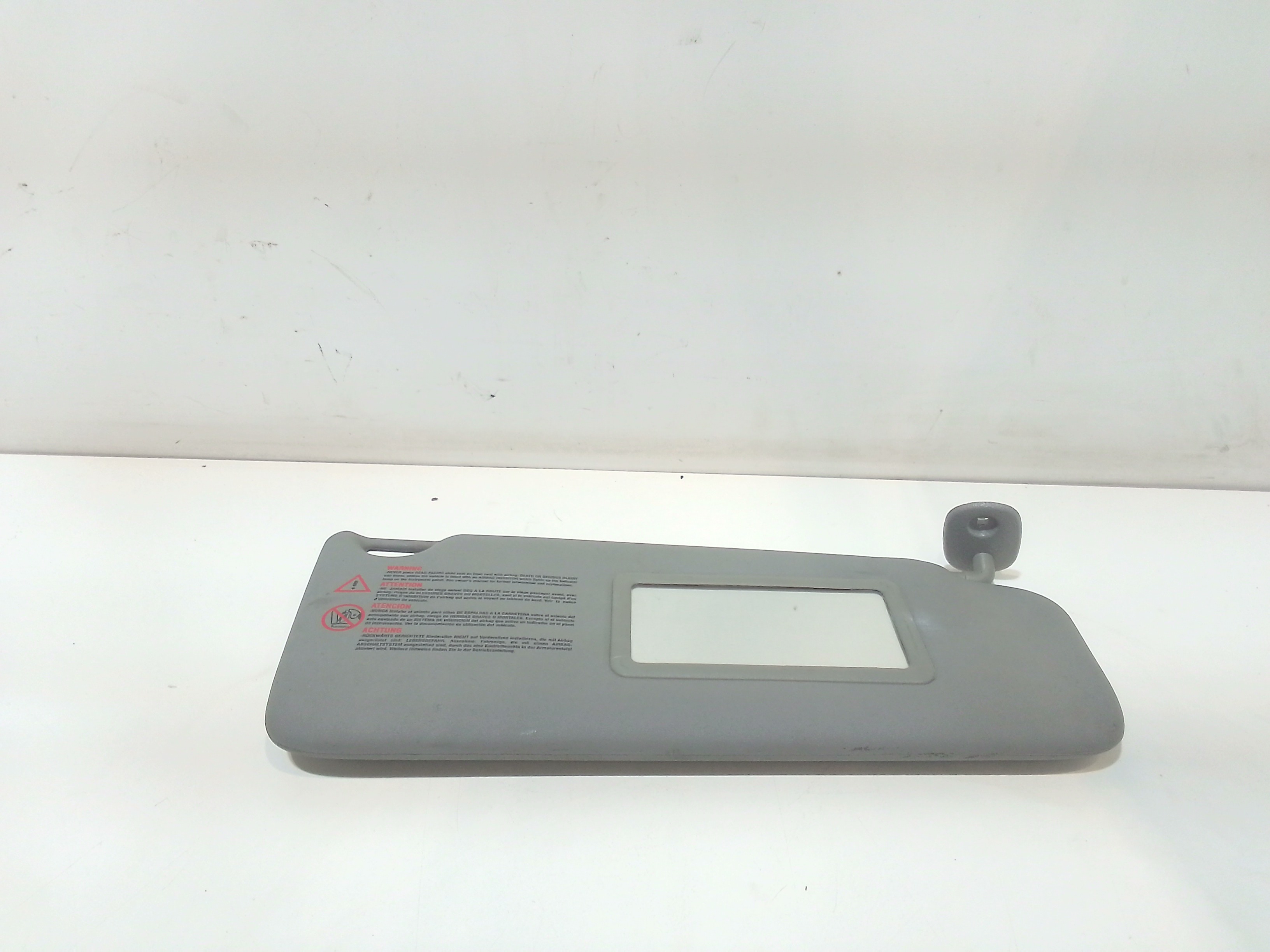 Aletta Parasole Parabrezza Destro 8200240038 Usato