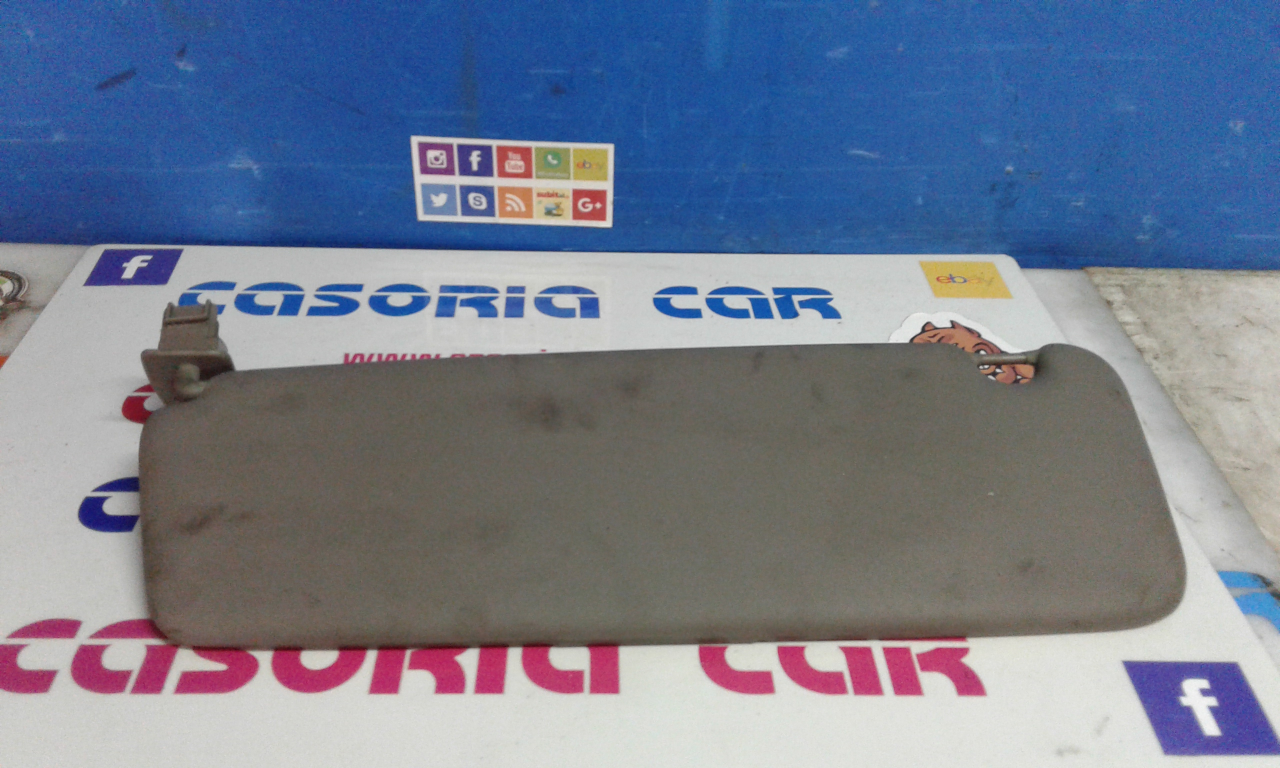 Aletta Parasole Parabrezza Destro 964005576R Usato