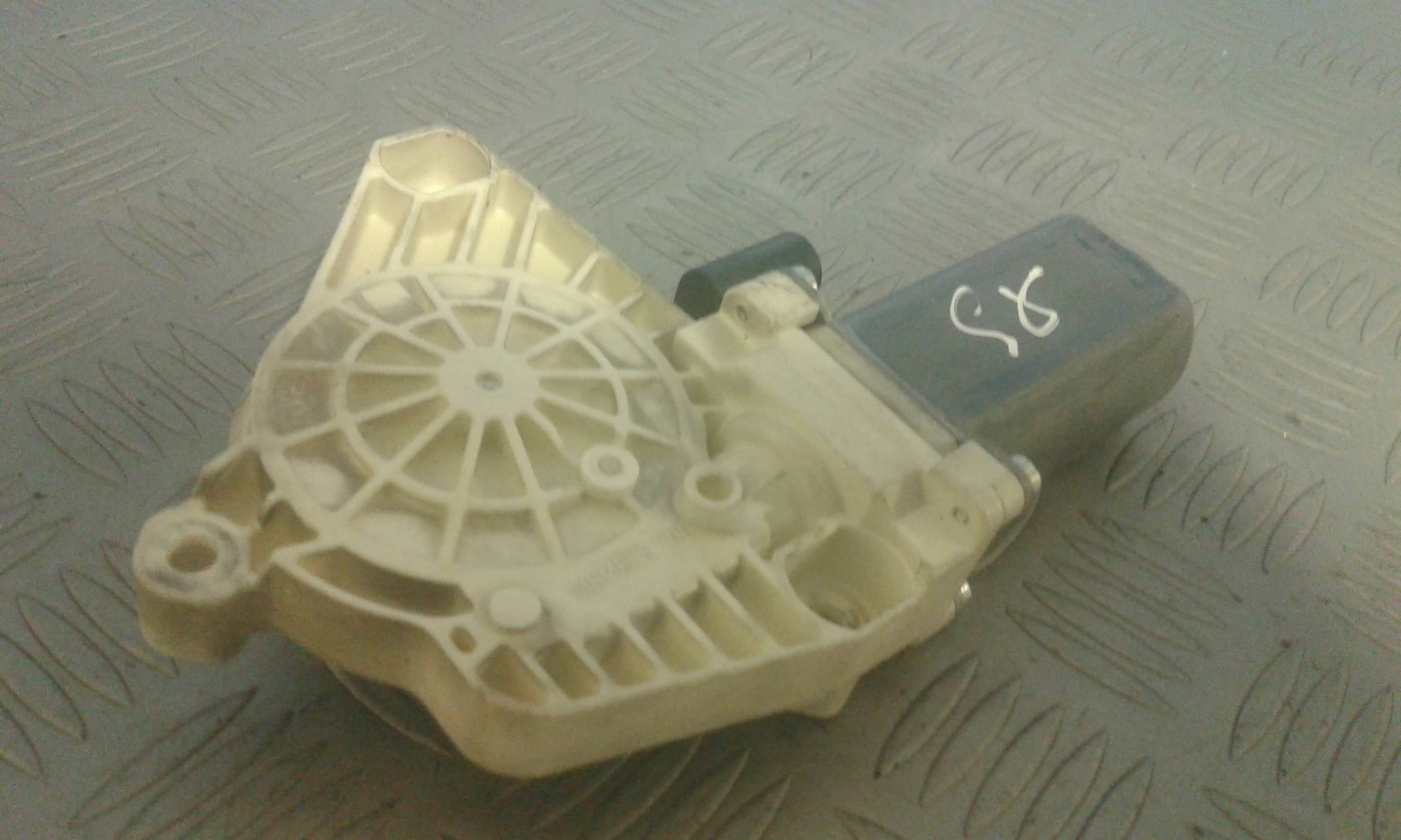 Motorino Alzacristallo Porta Ant. Sinistro A1698204142 Usato