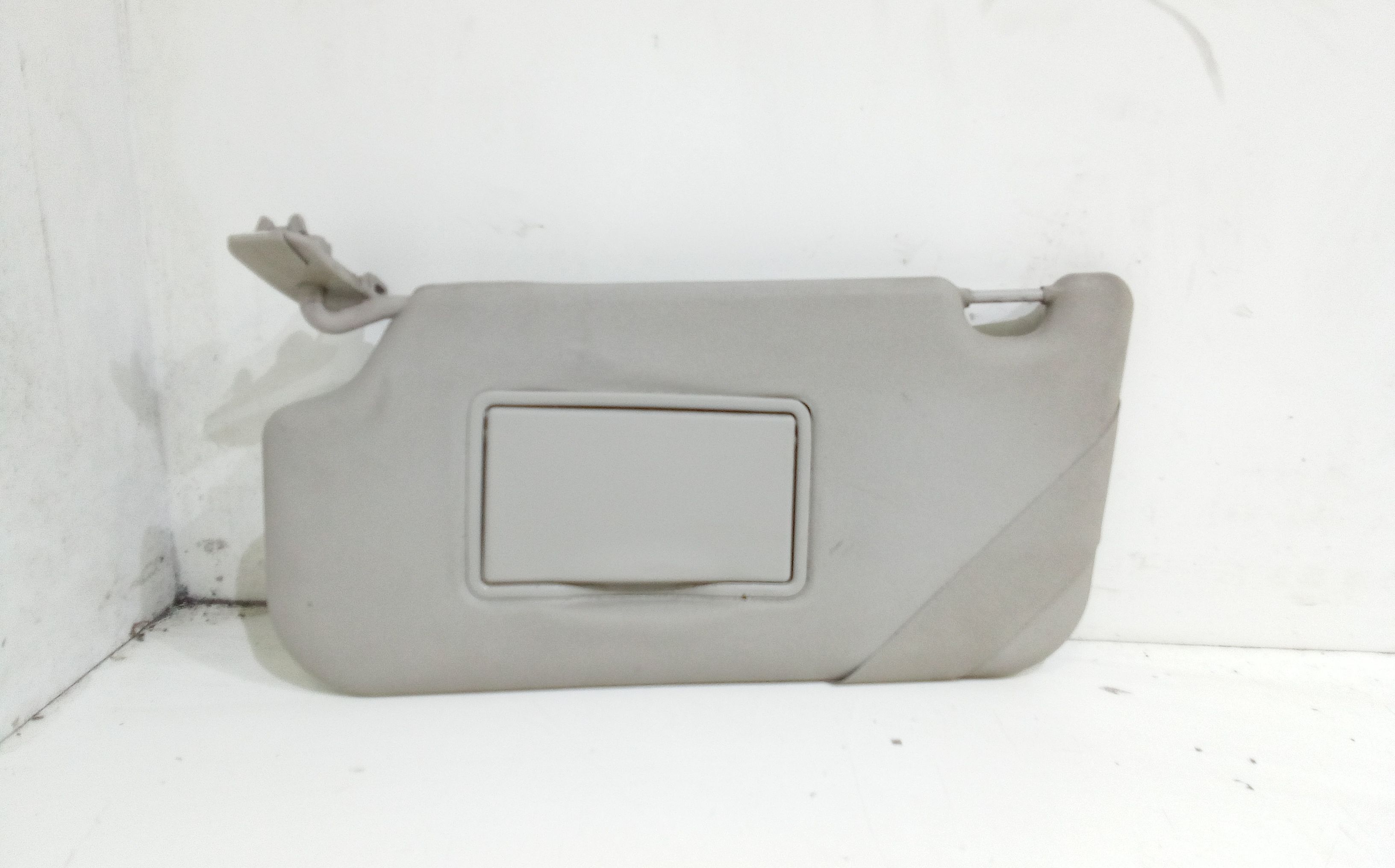 Aletta Parasole Parabrezza Sinistro 1702310 Usato