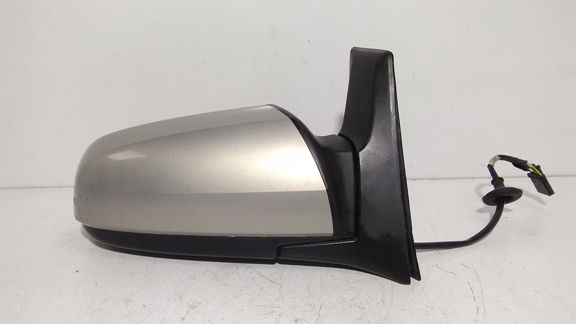 Retrovisore Est. Destro Usato