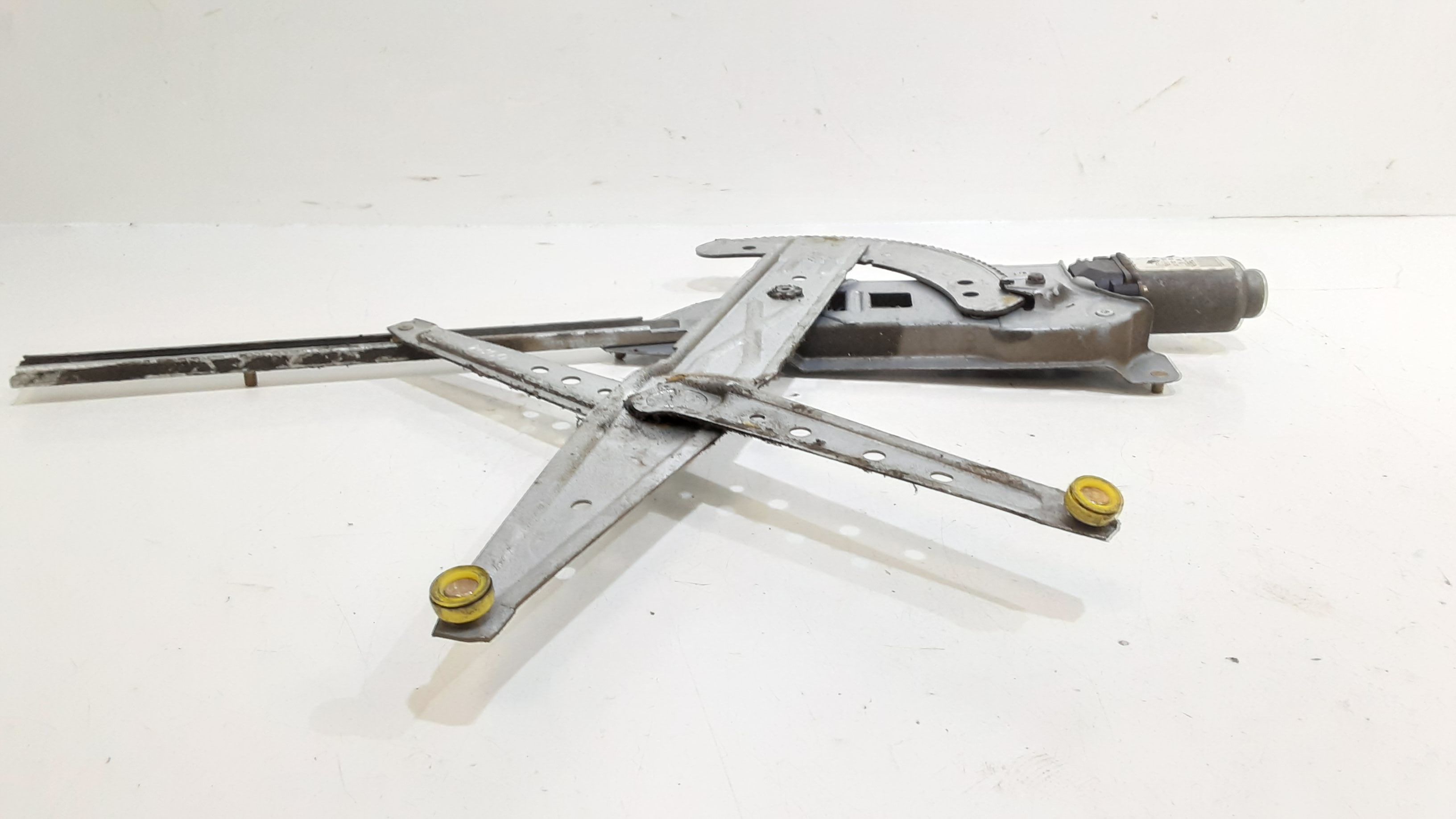 Alzacristallo Porta Ant. Sinistro 8200155793 Usato